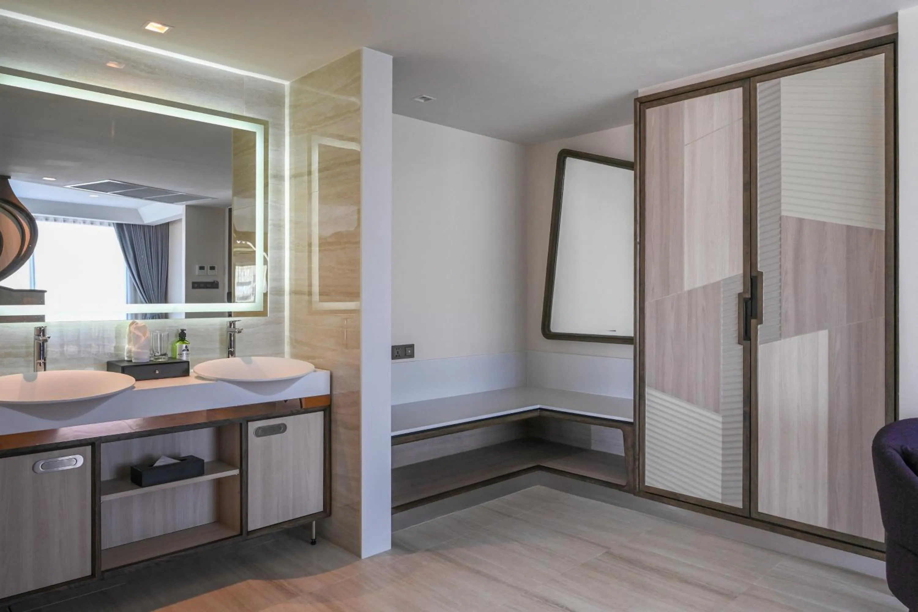 Bedroom in Amethyst Hotel Pattaya