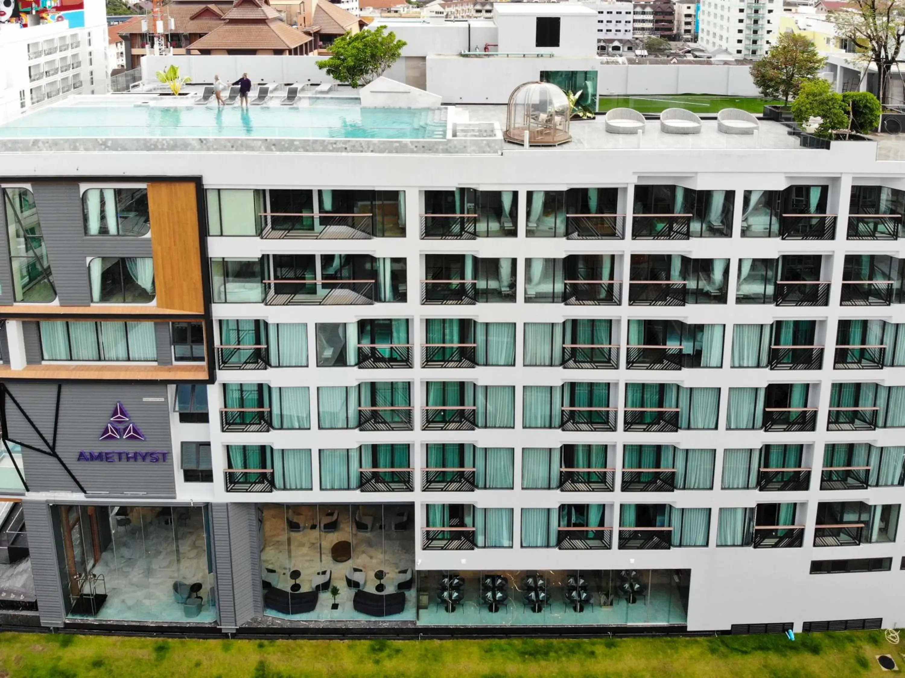 Property building in Amethyst Hotel Pattaya Property building in Amethyst Hotel Pattaya