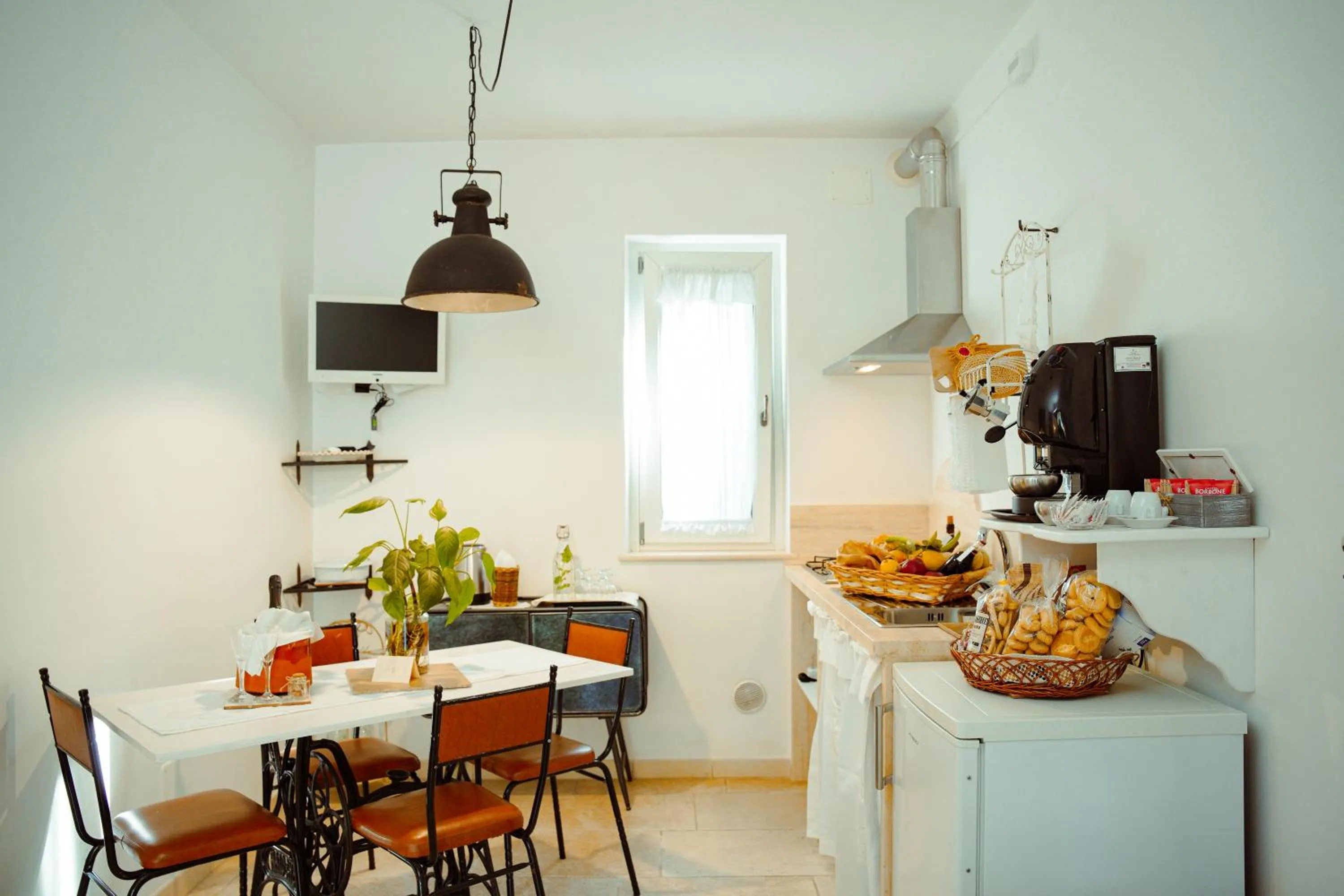 Kitchen or kitchenette in Cortebbianca