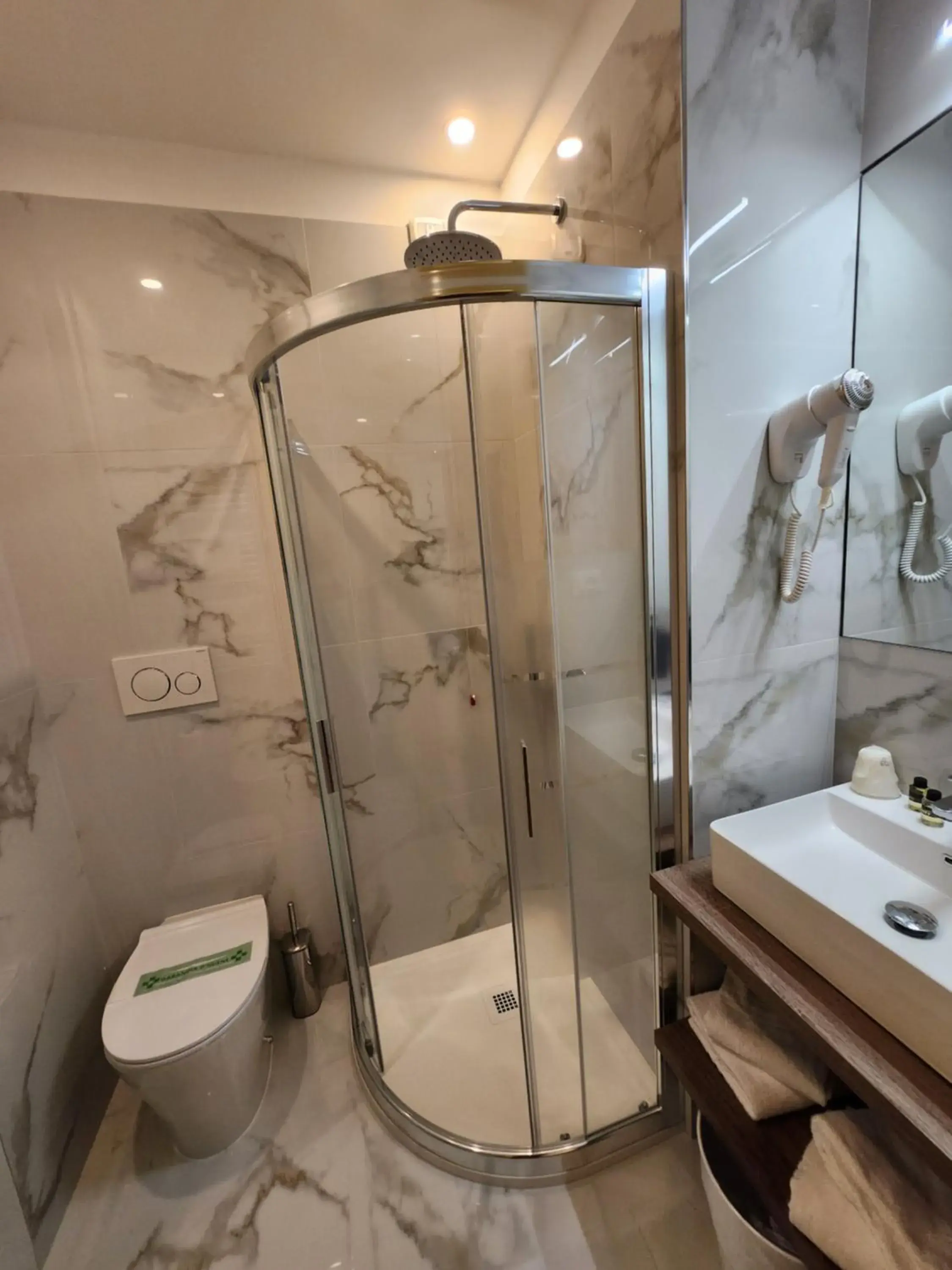 Bathroom in Hotel Villa Edera Bathroom in Hotel Villa Edera