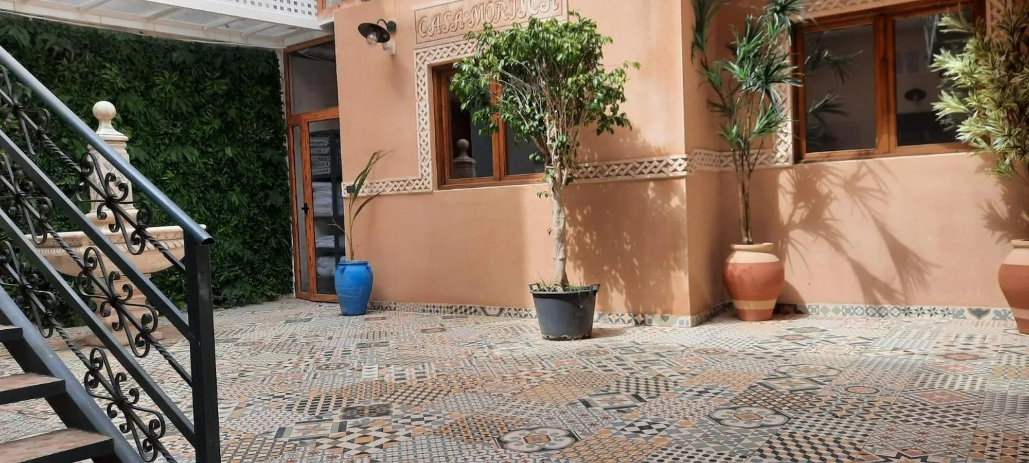 Patio in LA CASA MORISCA