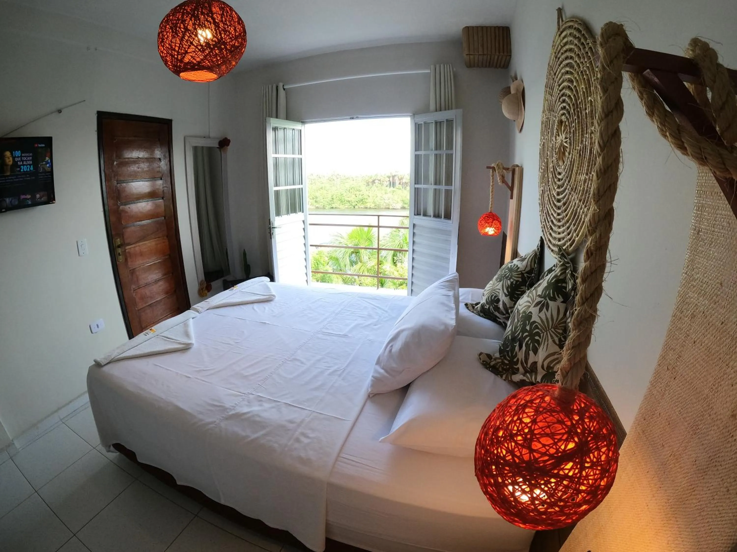 View (from property/room), Bed in Pousada Vida Nova Barreirinhas MA