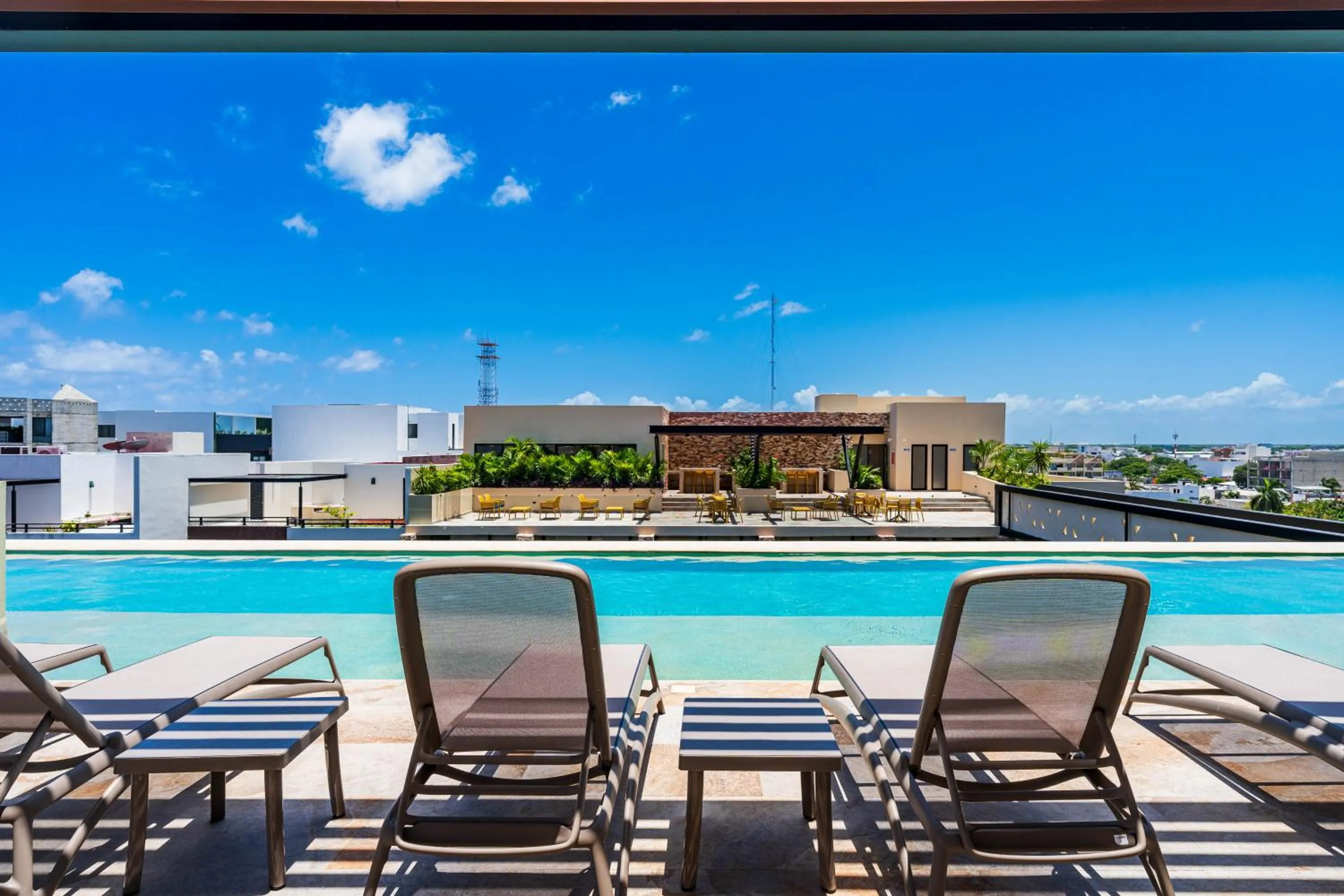 Balcony/Terrace in 'Syrena Luxury Caribbean' Heart of Playa del Carmen - Fast Wi-fi - Sea Views