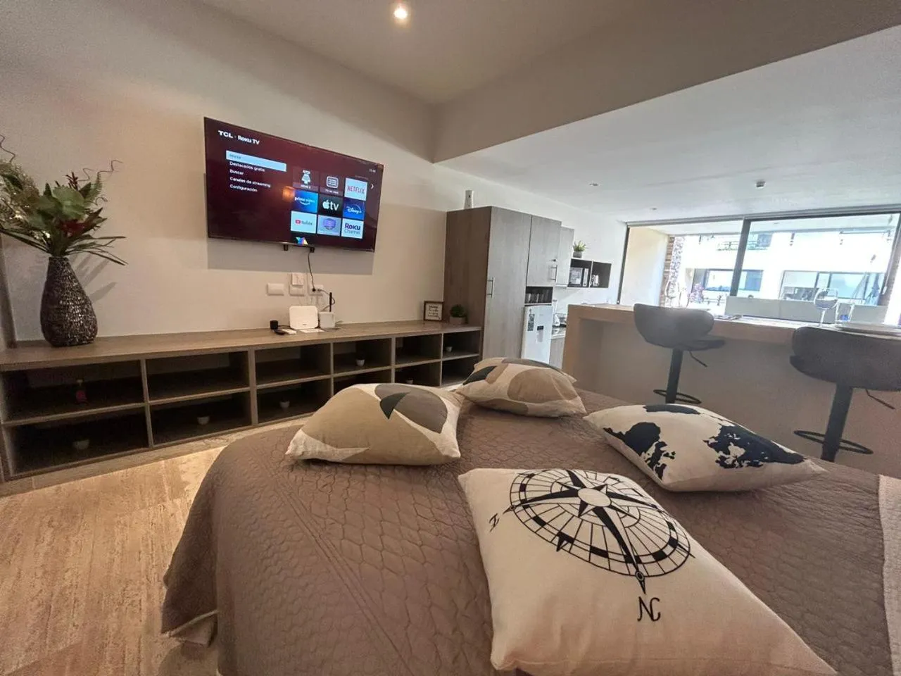 TV and multimedia, Bed in 'Syrena Luxury Caribbean' Heart of Playa del Carmen - Fast Wi-fi - Sea Views