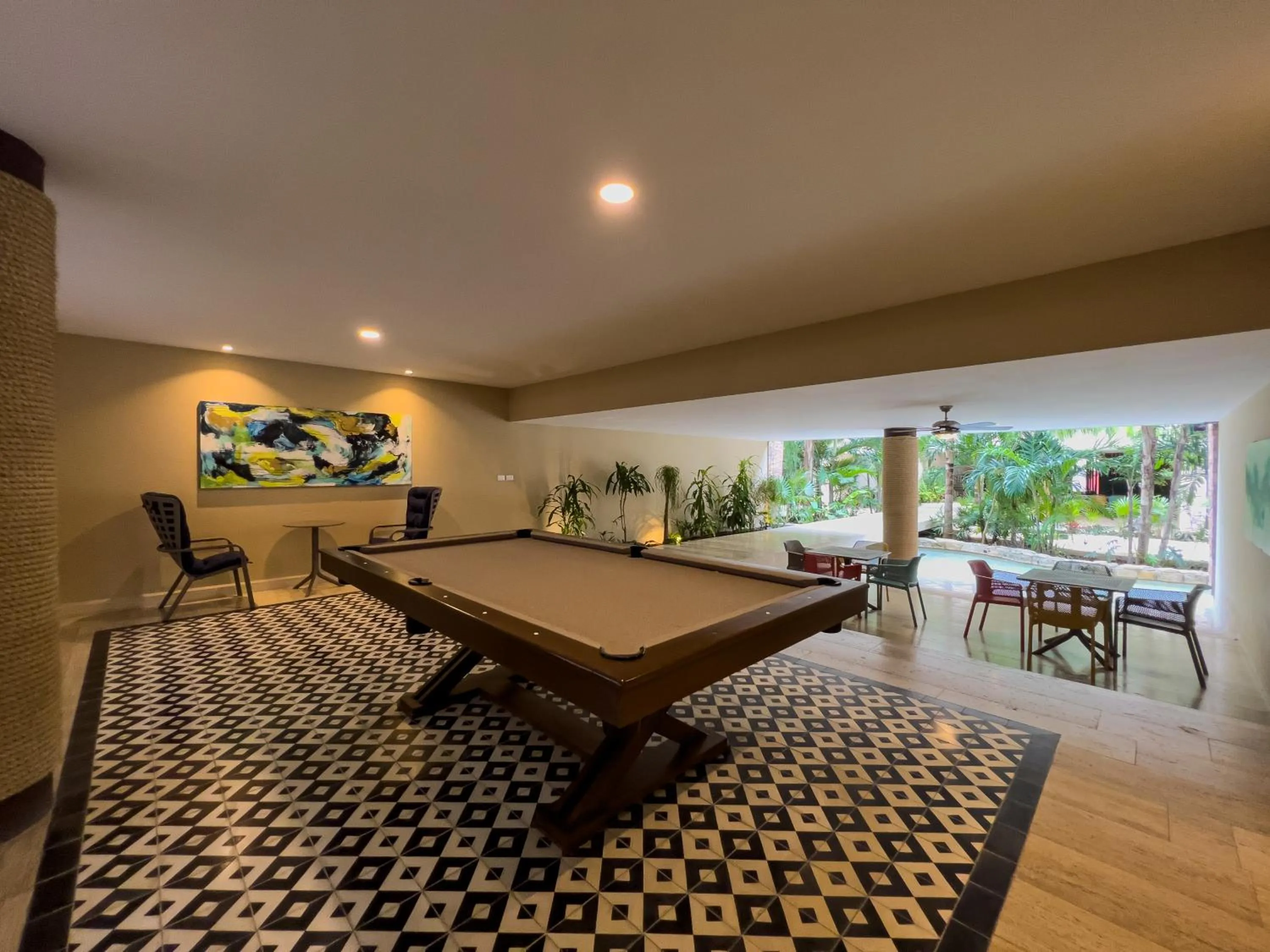 Billiard in 'Syrena Luxury Caribbean' Heart of Playa del Carmen - Fast Wi-fi - Sea Views