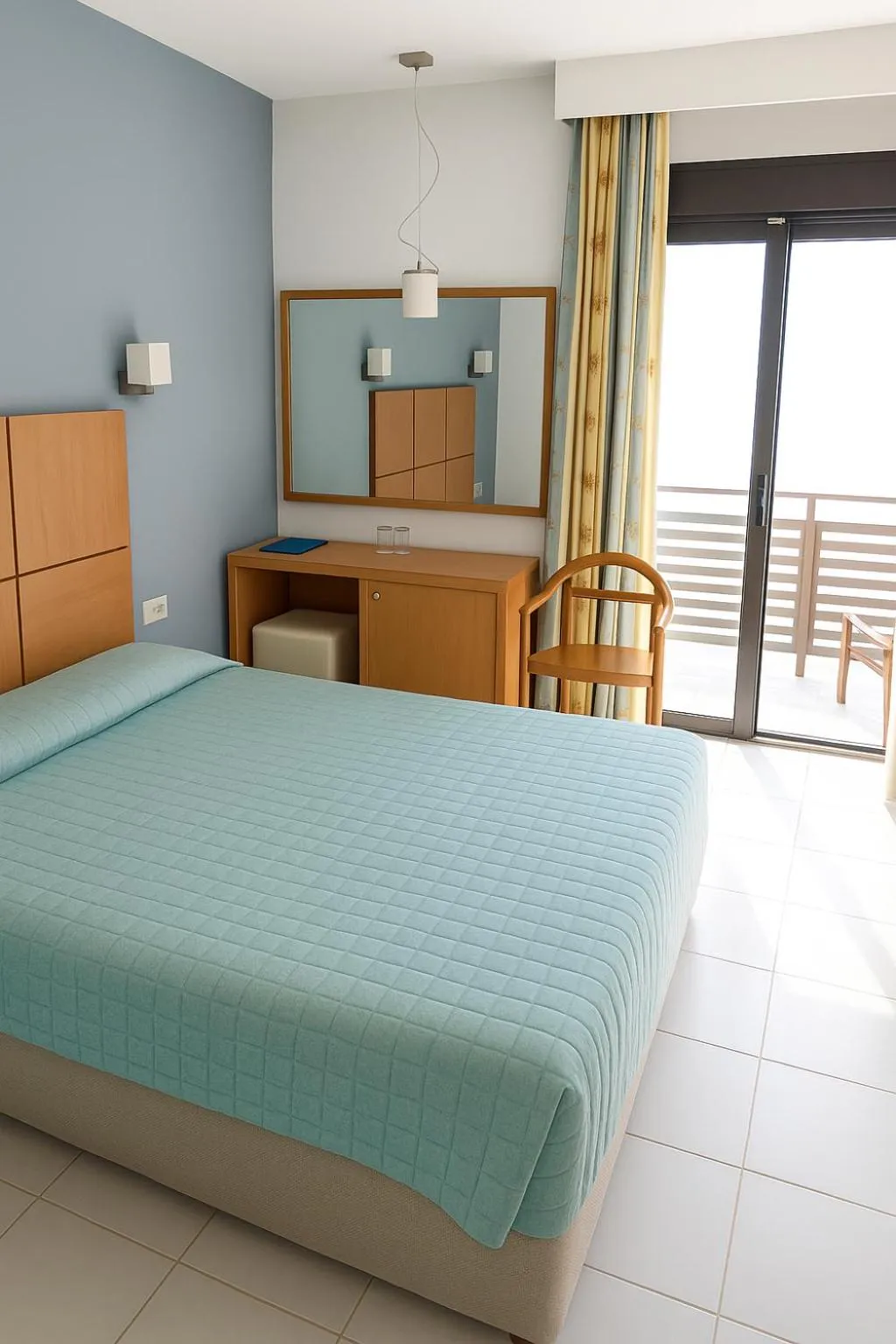 Bed in Flisvos Hotel