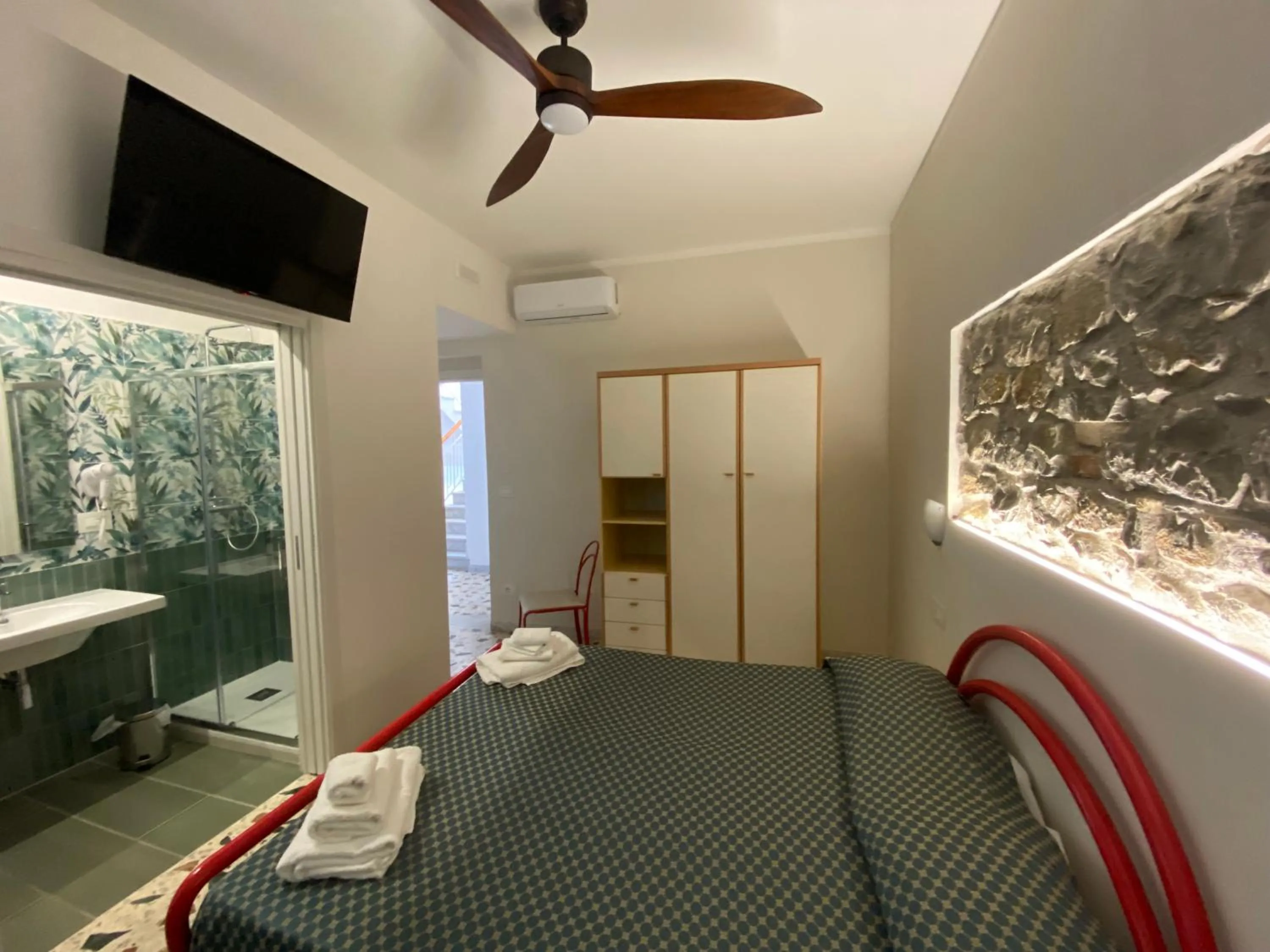 Bed in Cinquestelle Albergo del centro storico