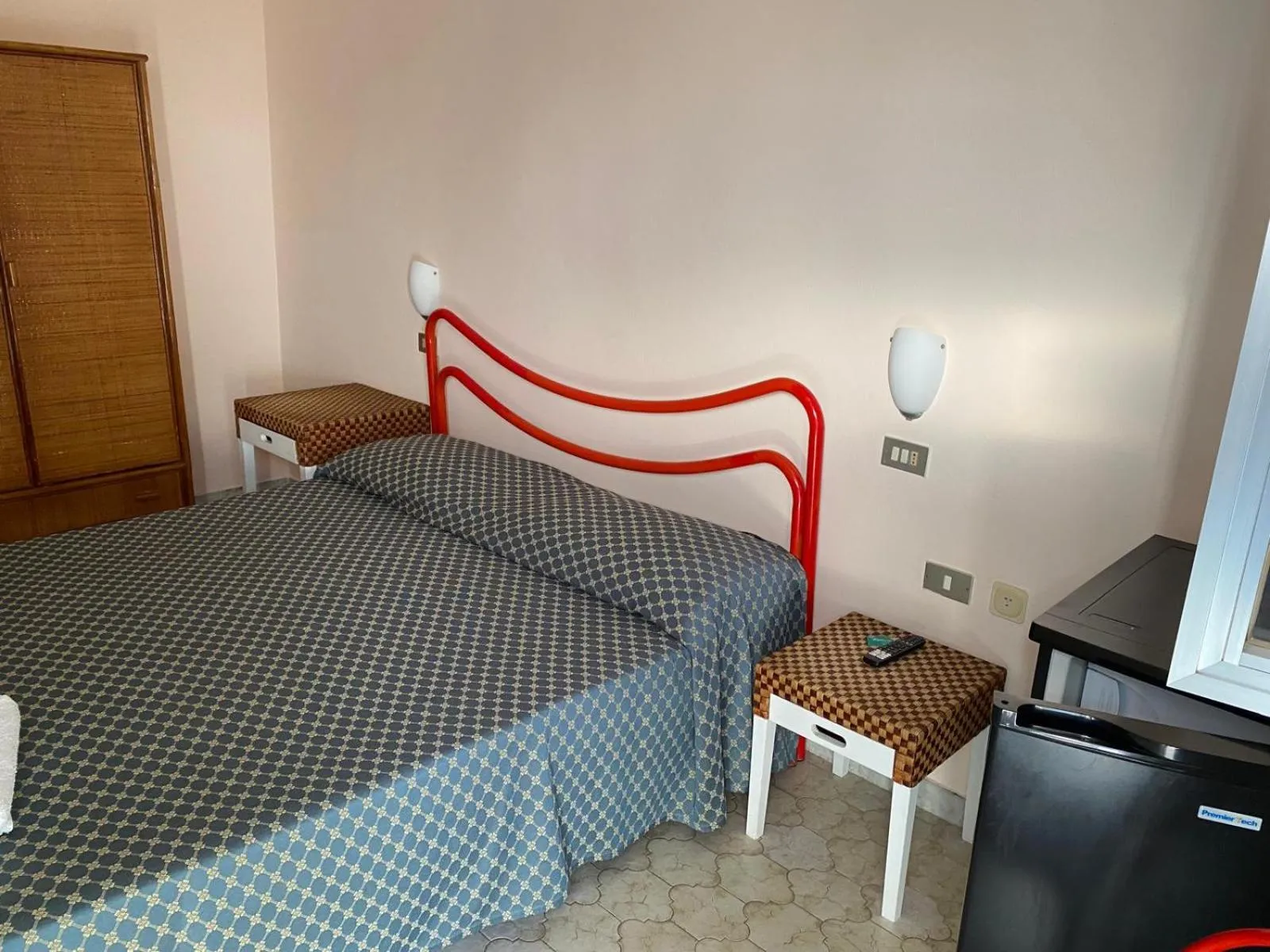 Photo of the whole room, Bed in Cinquestelle Albergo del centro storico