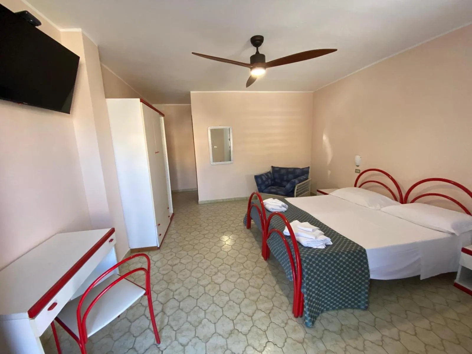 Bed in Cinquestelle Albergo del centro storico