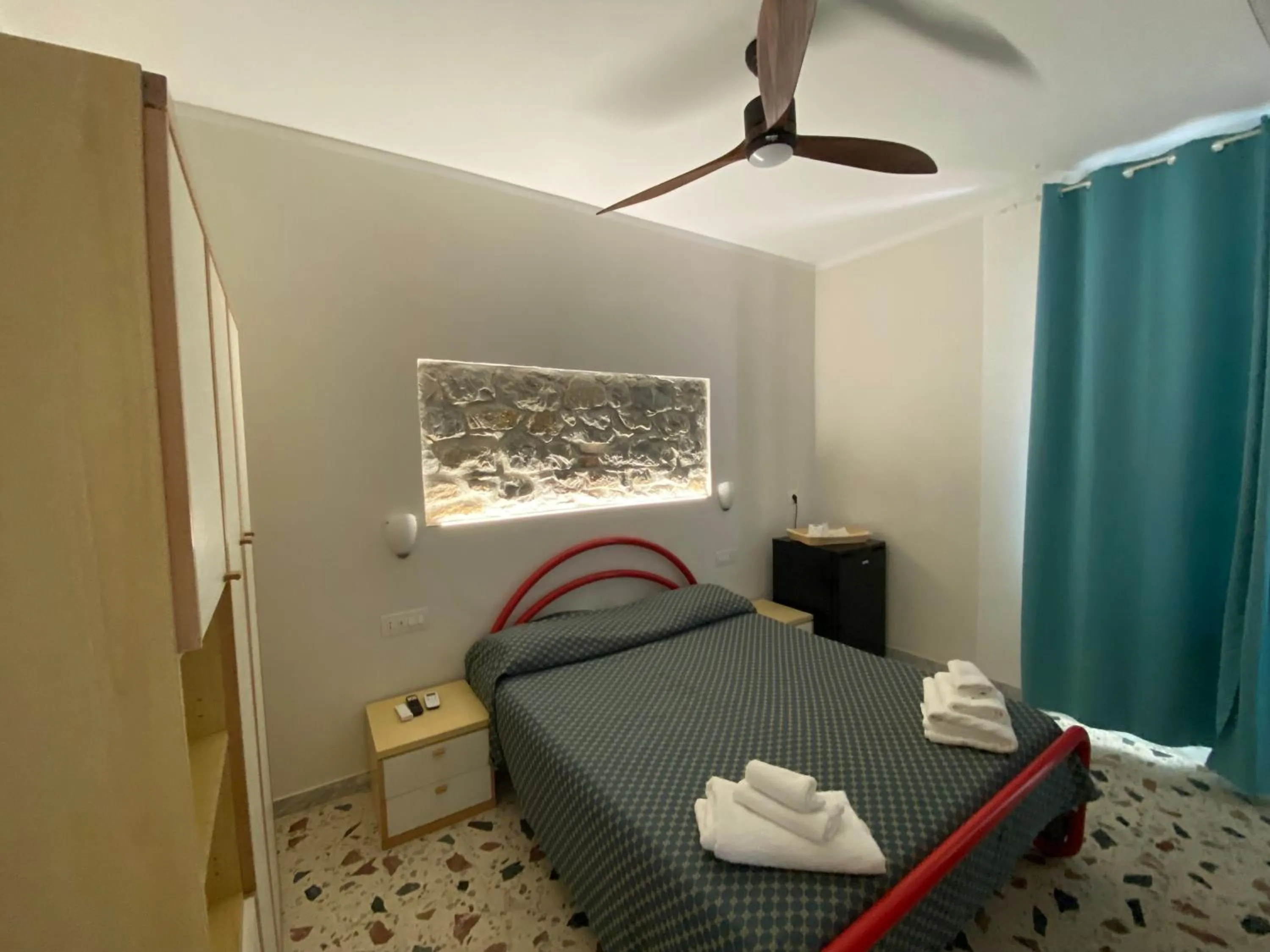 Bed in Cinquestelle Albergo del centro storico