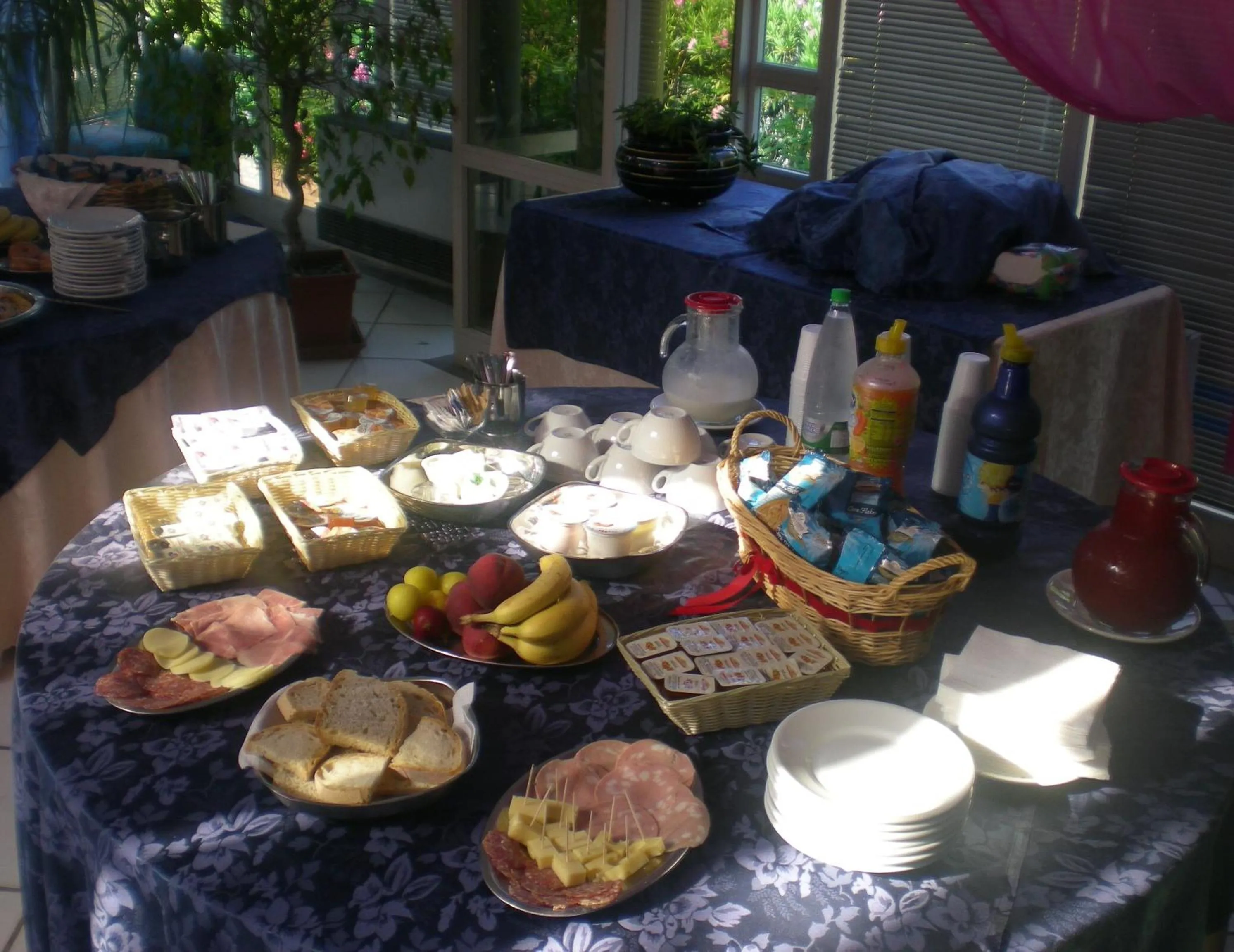 Food in Hotel Seven Residence