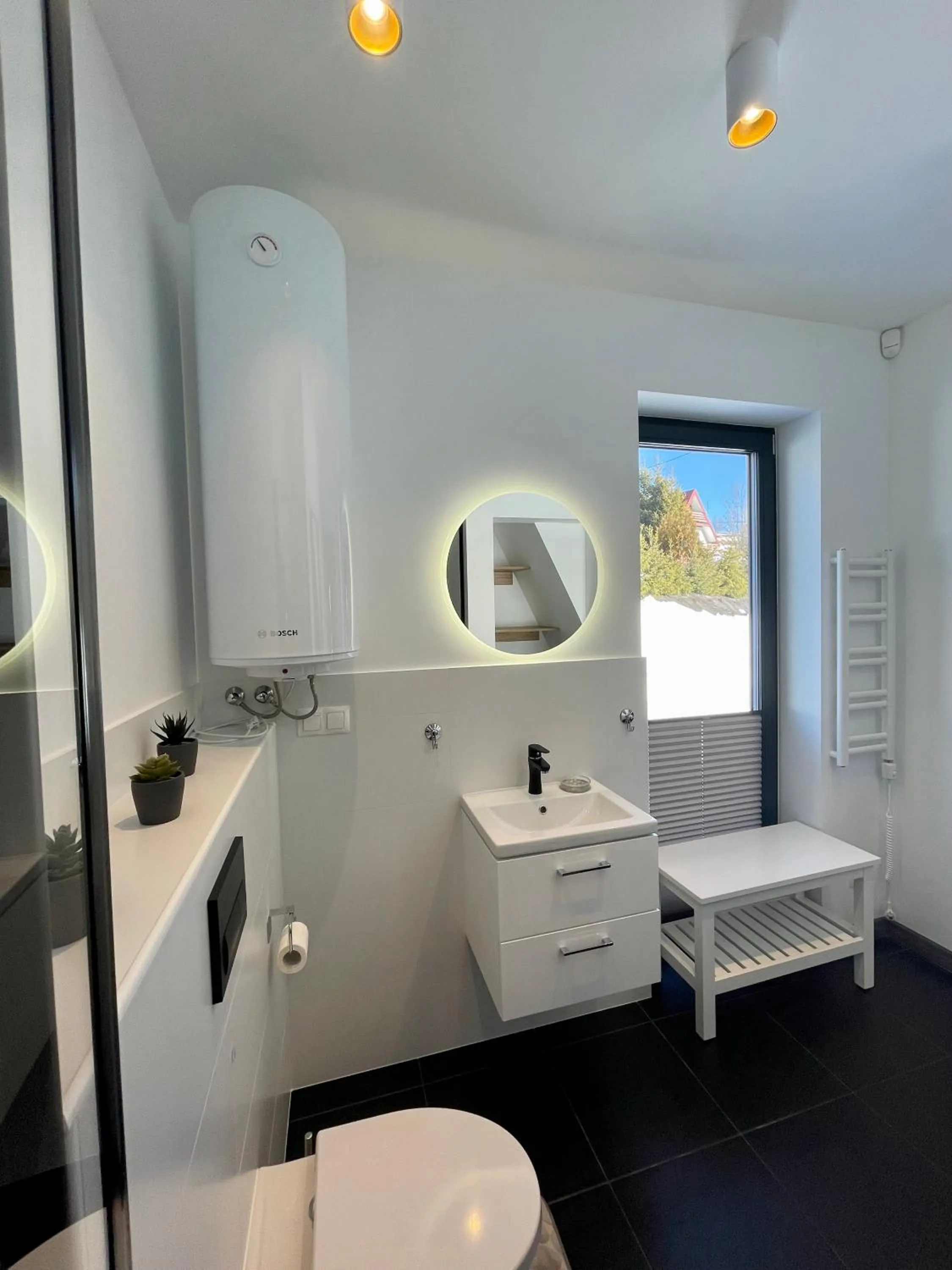 Bathroom in Cuda Natury - Niebo, Wiatr, Ziemia