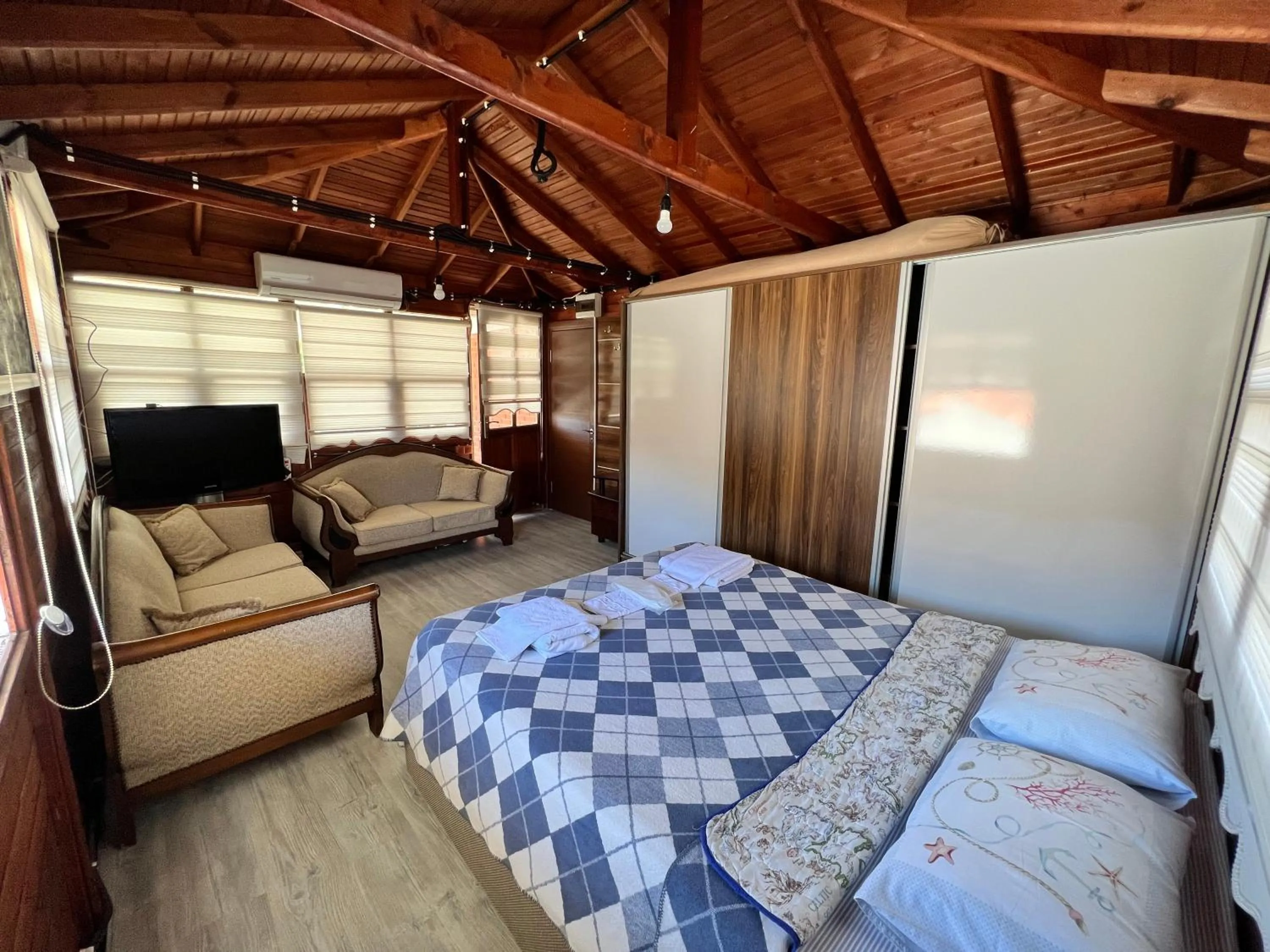 TV and multimedia, Bed in Giritli Rum Meyhanesi & Butik Otel