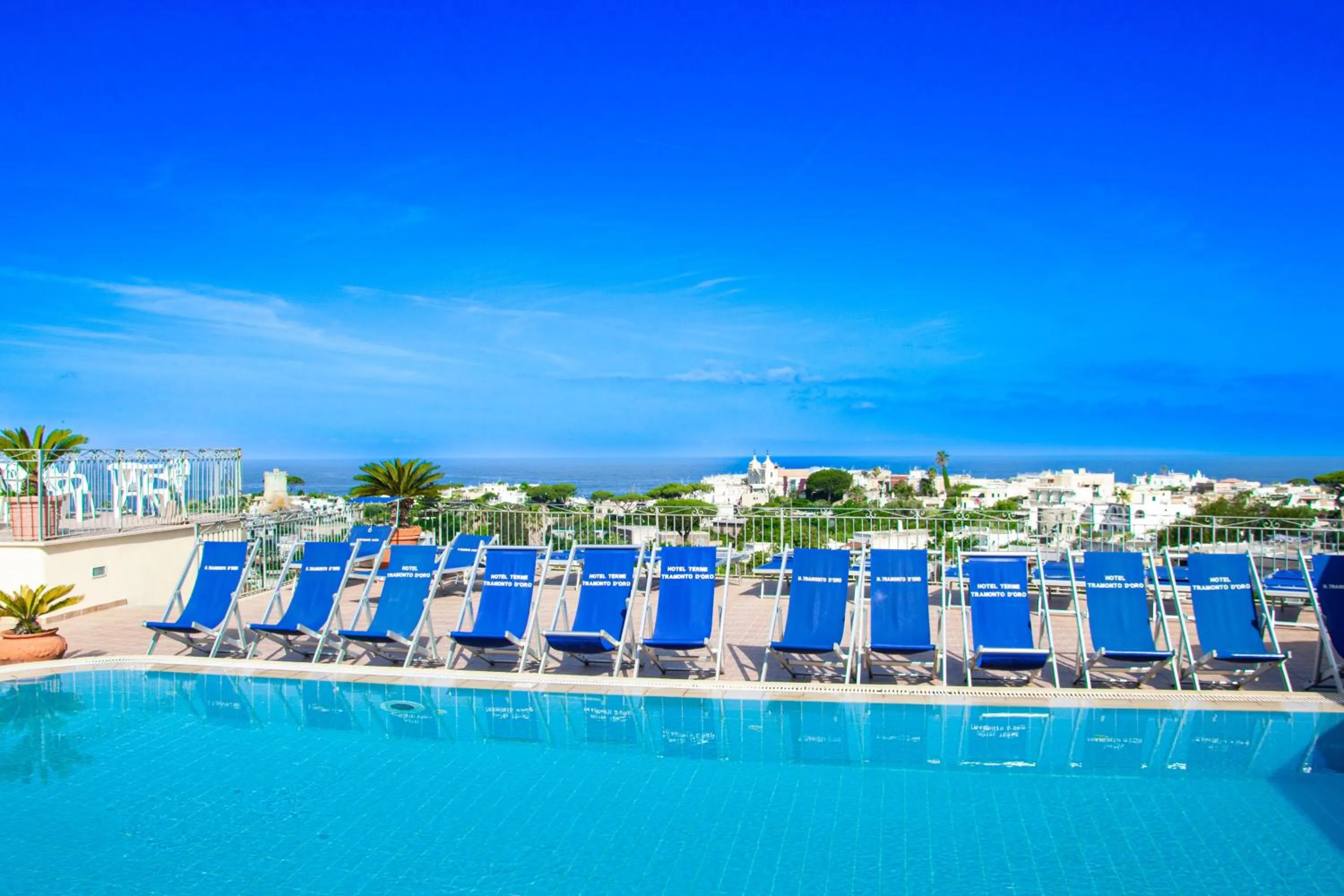 Swimming pool in Casthotels Tramonto d'oro Terme