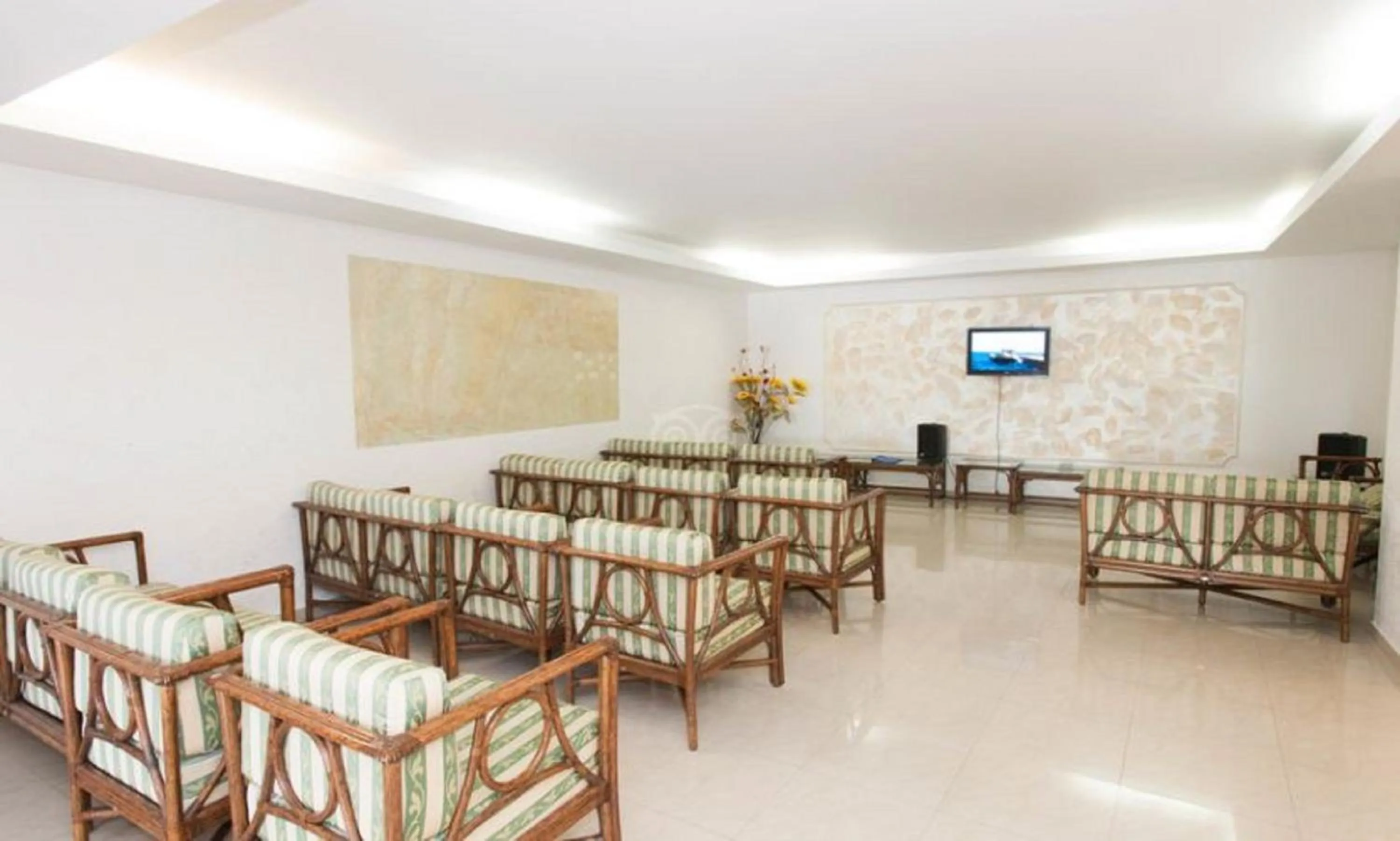 Communal lounge/ TV room in Casthotels Tramonto d'oro Terme