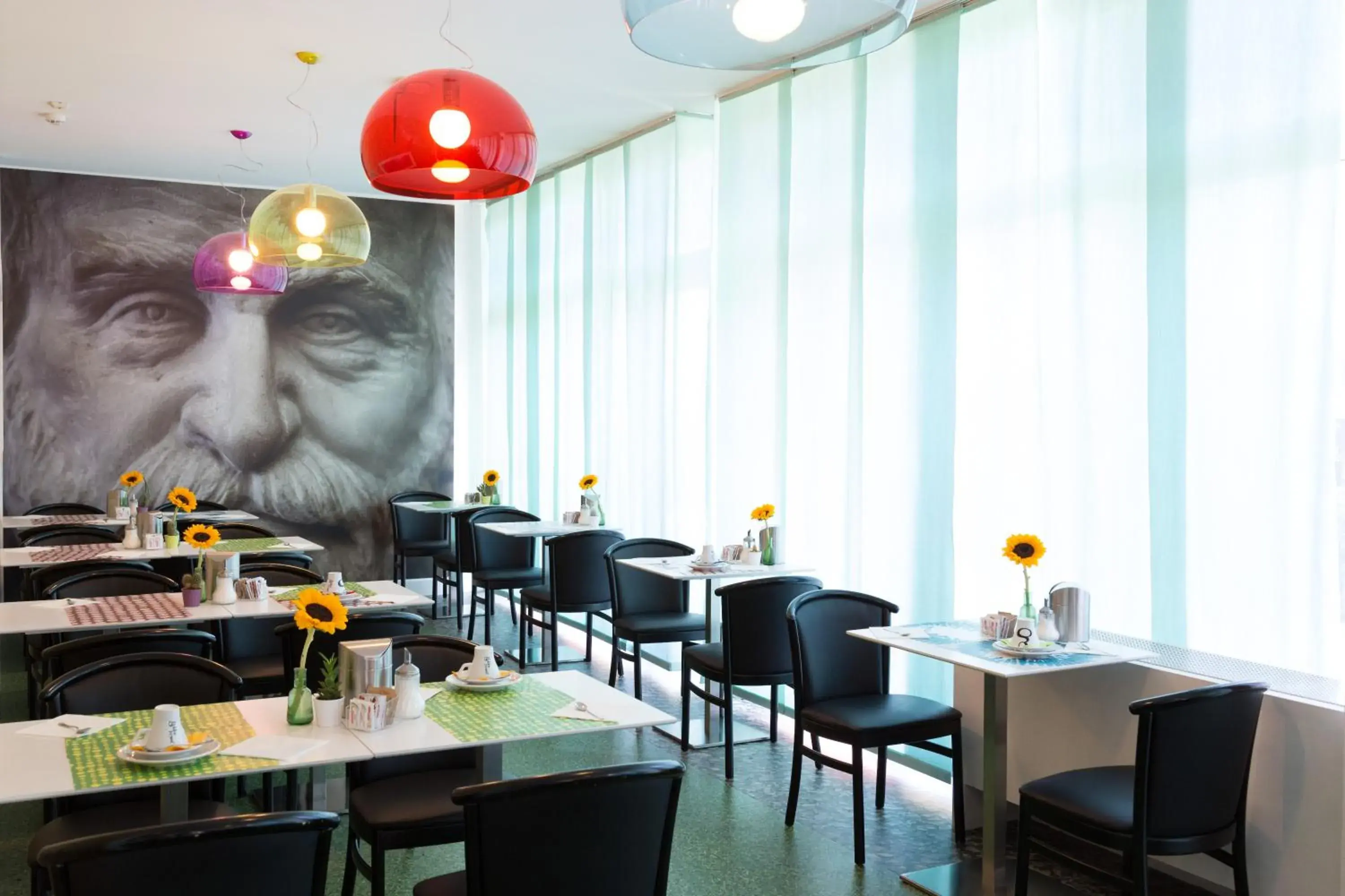 Restaurant/places to eat in Hotels Campus Restaurant/places to eat in Hotels Campus