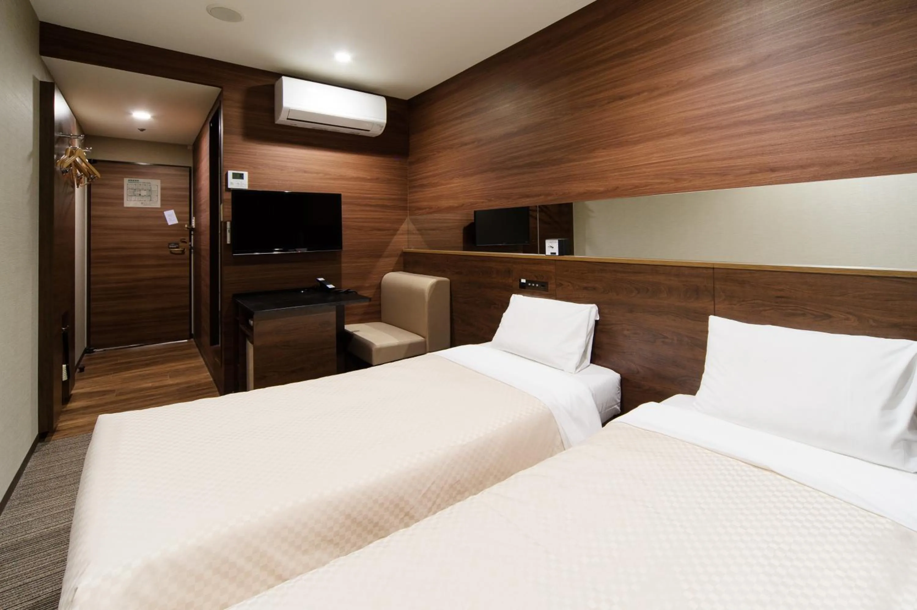 Photo of the whole room in Osaka Fujiya Hotel