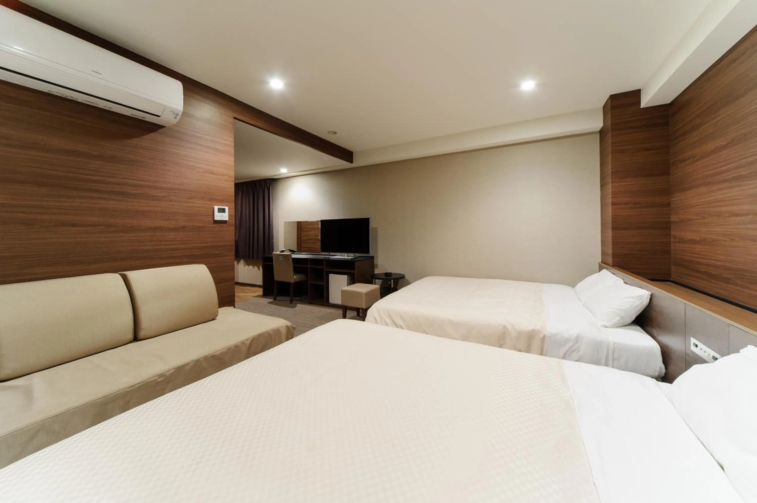 Decorative detail in Osaka Fujiya Hotel