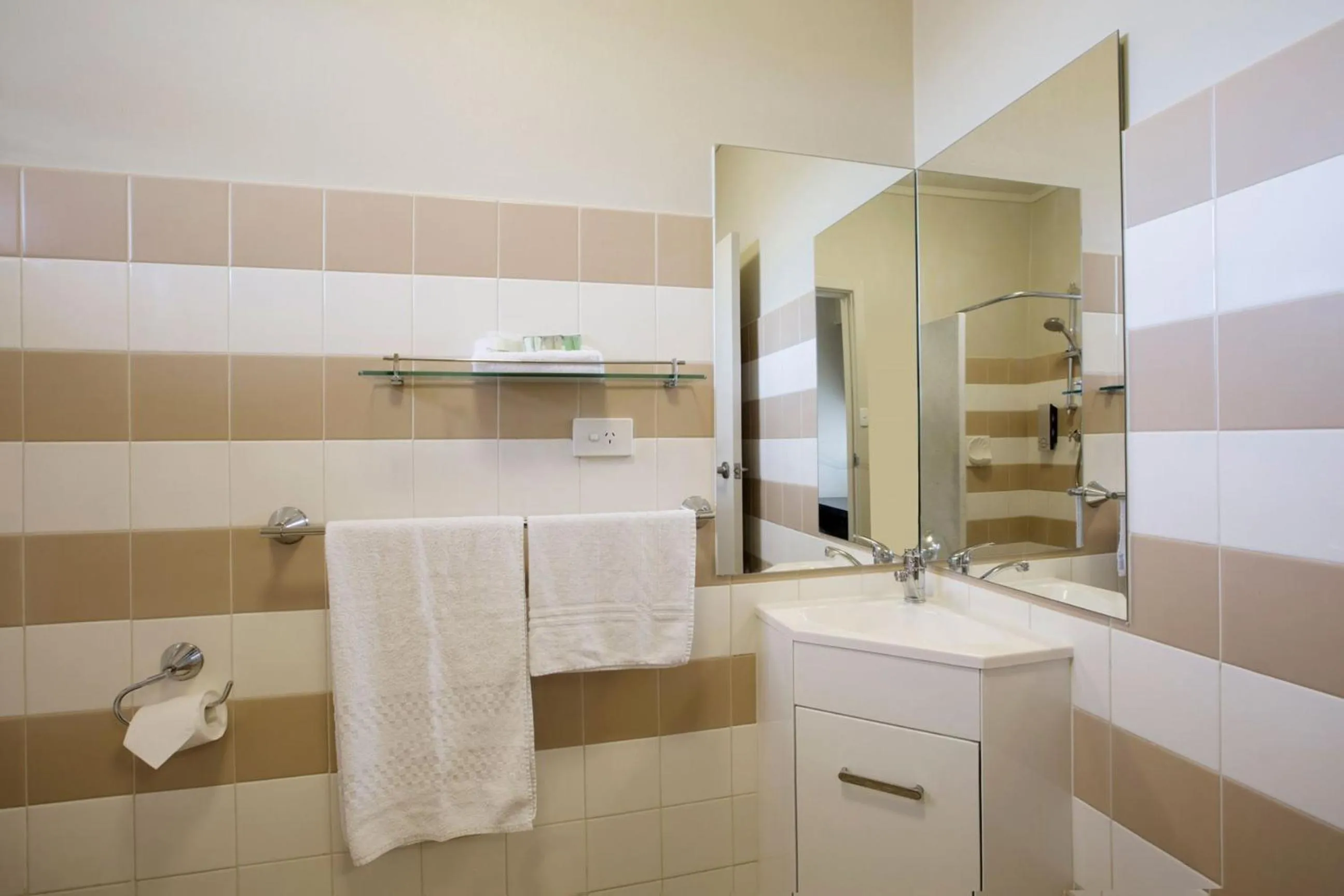 Bathroom in Enfield Hotel