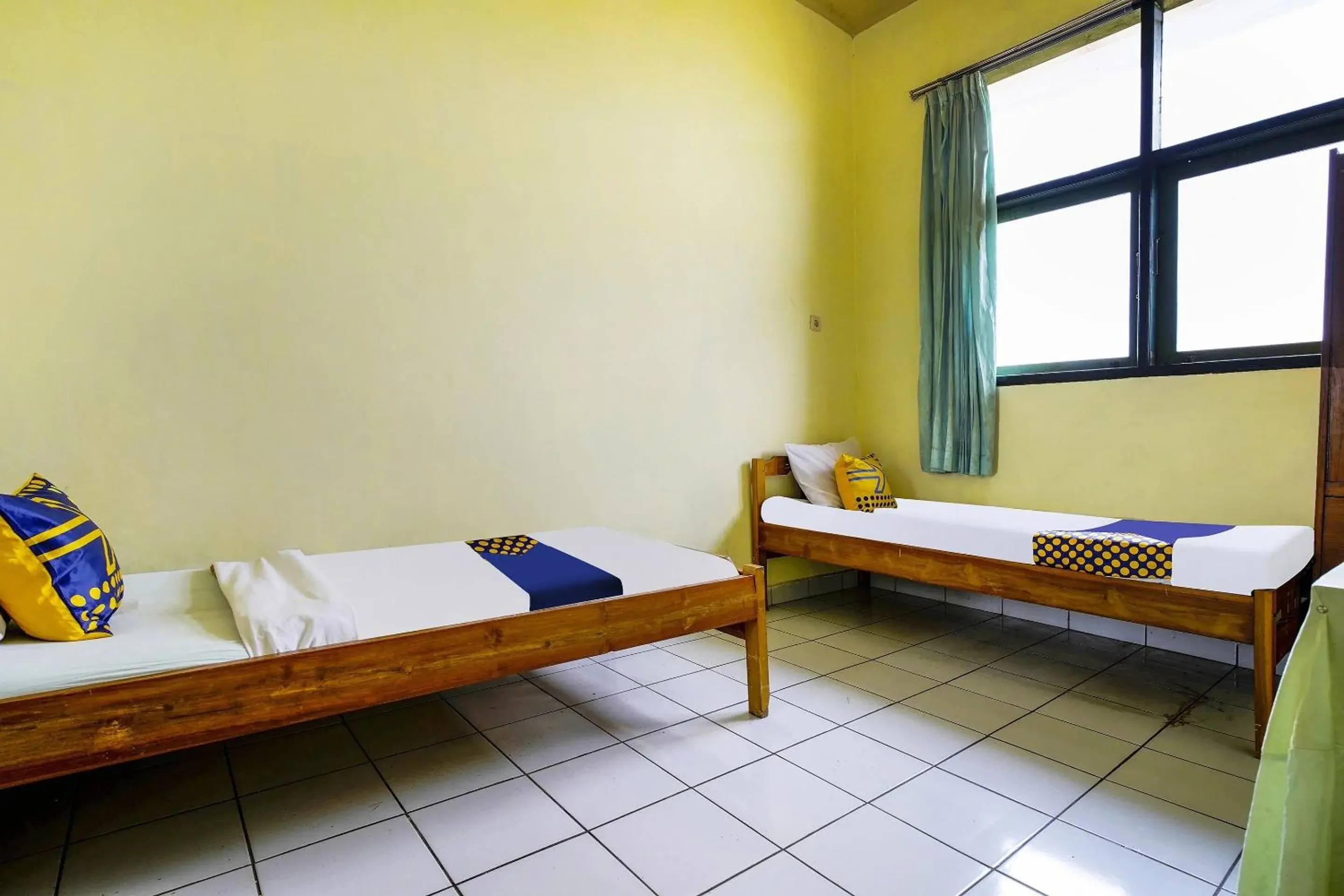 Bedroom in Hotel O Wisma Lec Syariah Bedroom in Hotel O Wisma Lec Syariah