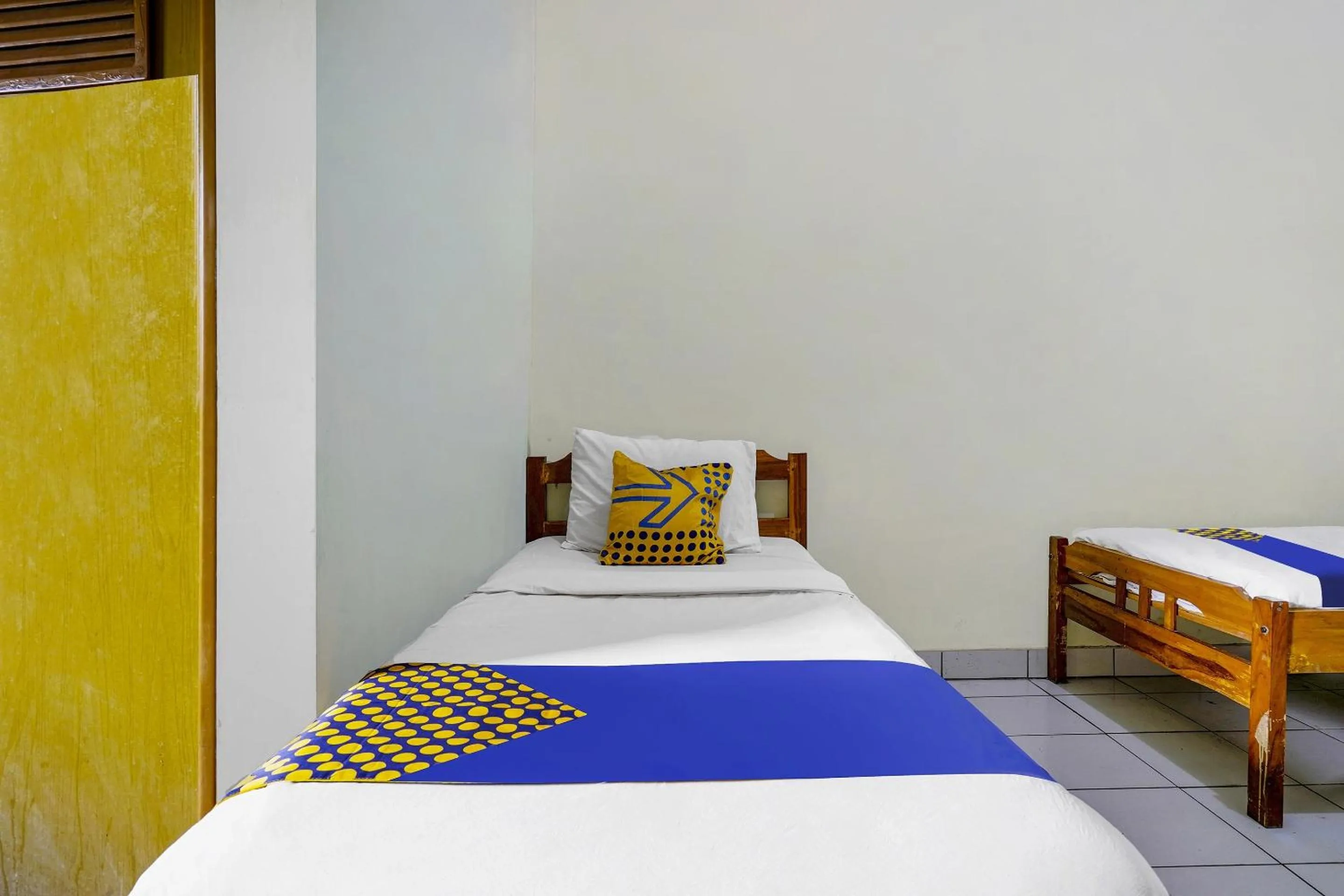Bedroom, Bed in Hotel O Wisma Lec Syariah