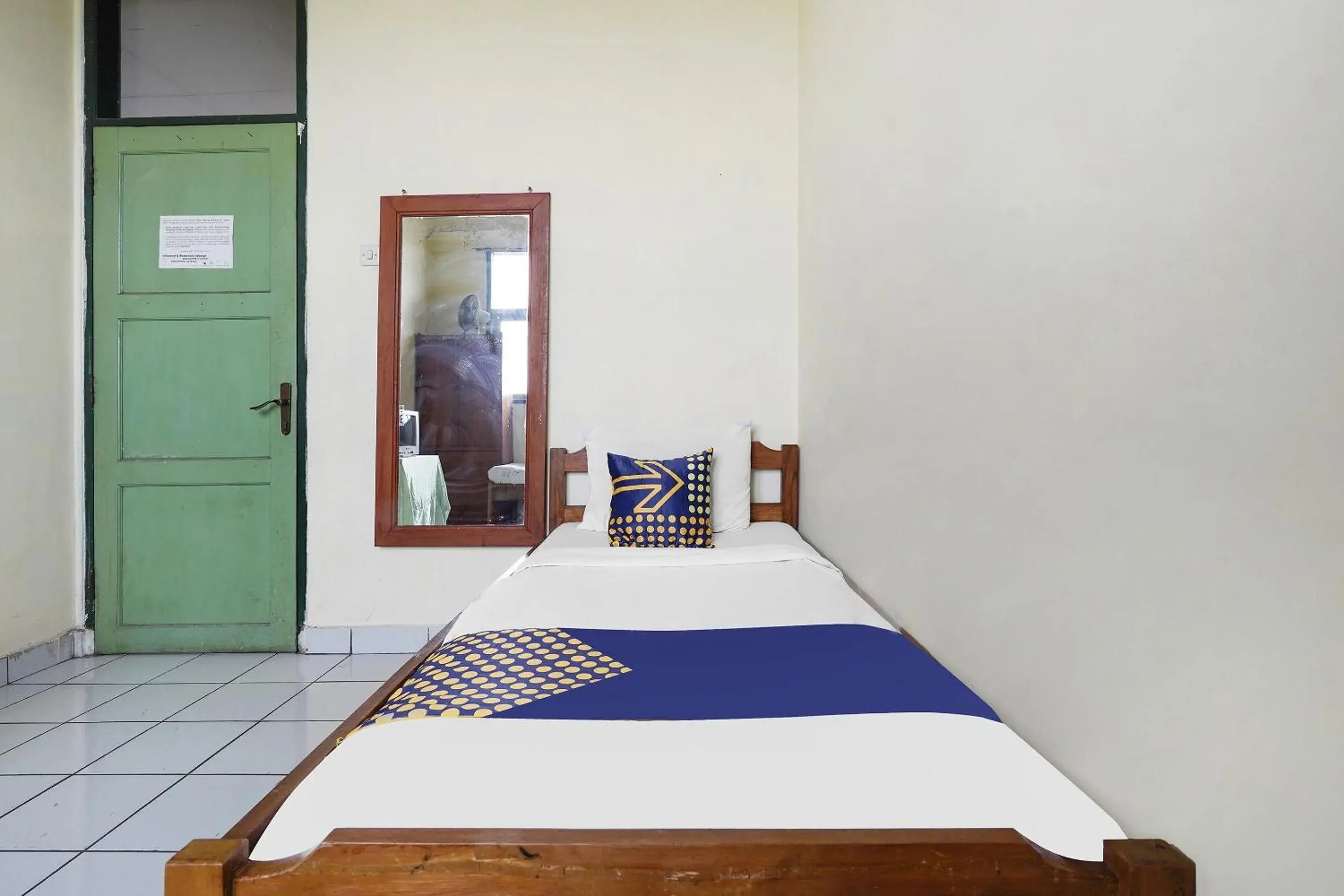 Bedroom in Hotel O Wisma Lec Syariah Bedroom in Hotel O Wisma Lec Syariah