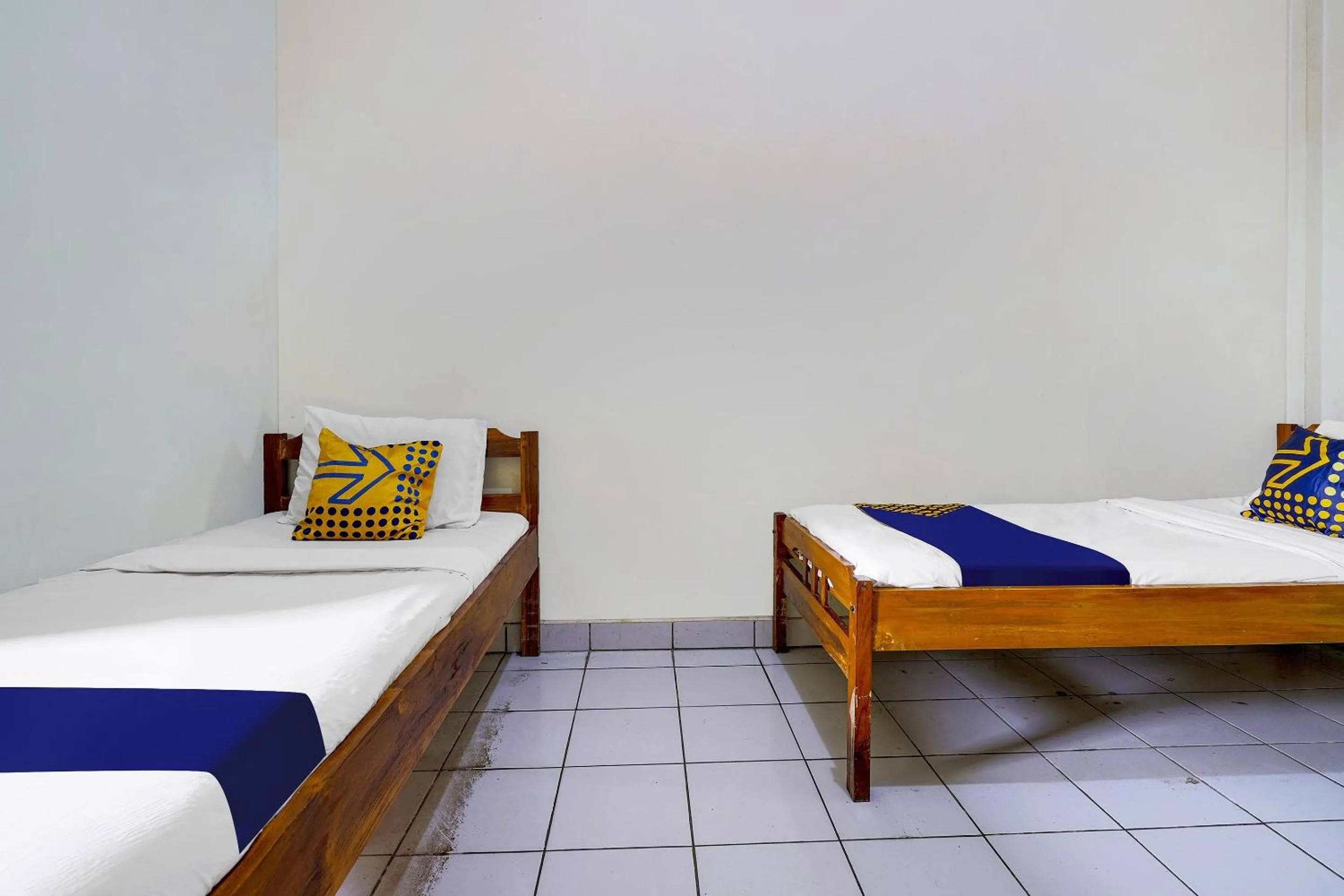 Bedroom, Bed in Hotel O Wisma Lec Syariah
