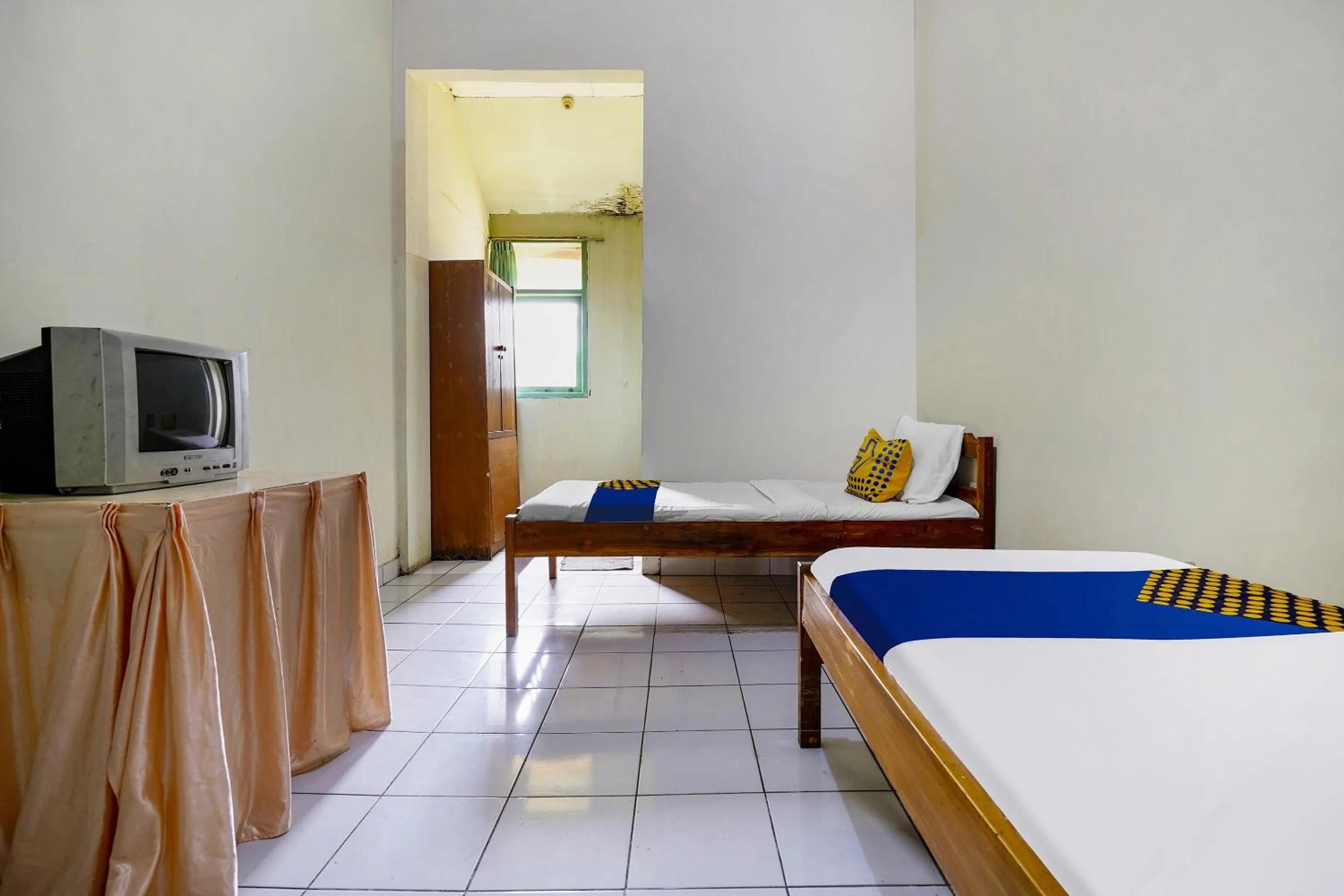 Bedroom, Bed in Hotel O Wisma Lec Syariah
