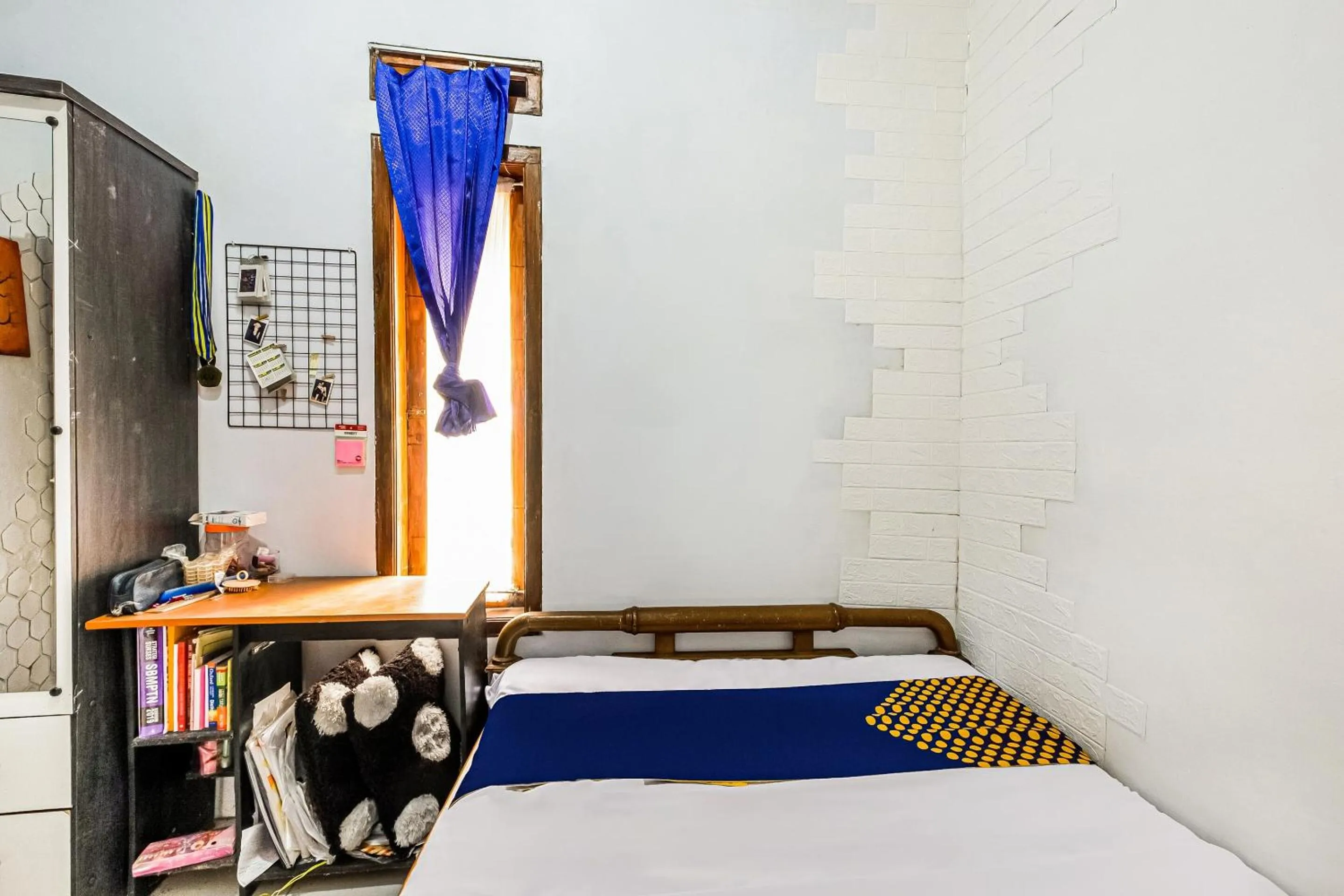 Bedroom, Bed in Hotel O Desa Wisata Santanamekar