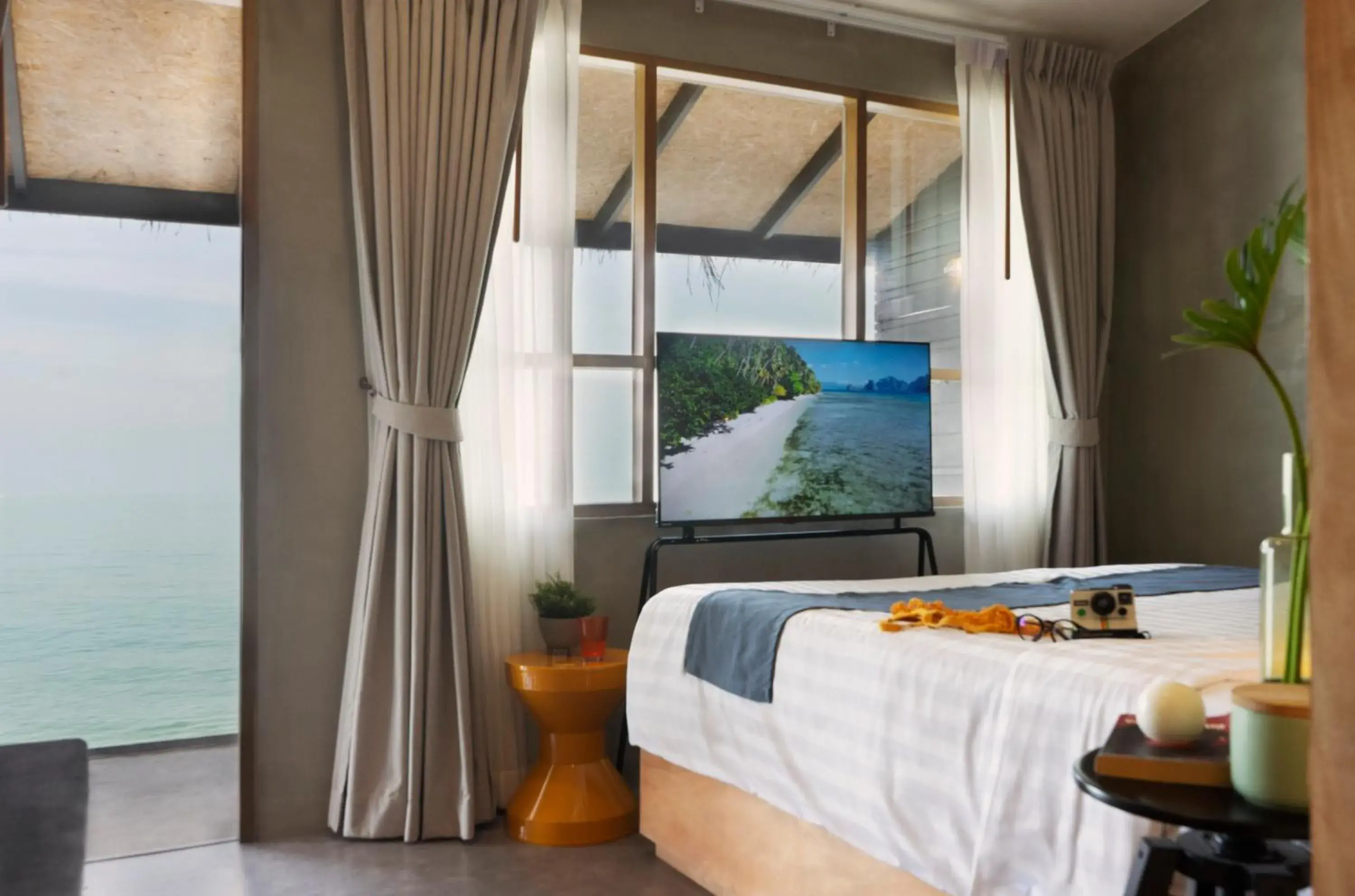 Bed in Escape Beach Resort - New Look & Improved Bed in Escape Beach Resort - New Look & Improved