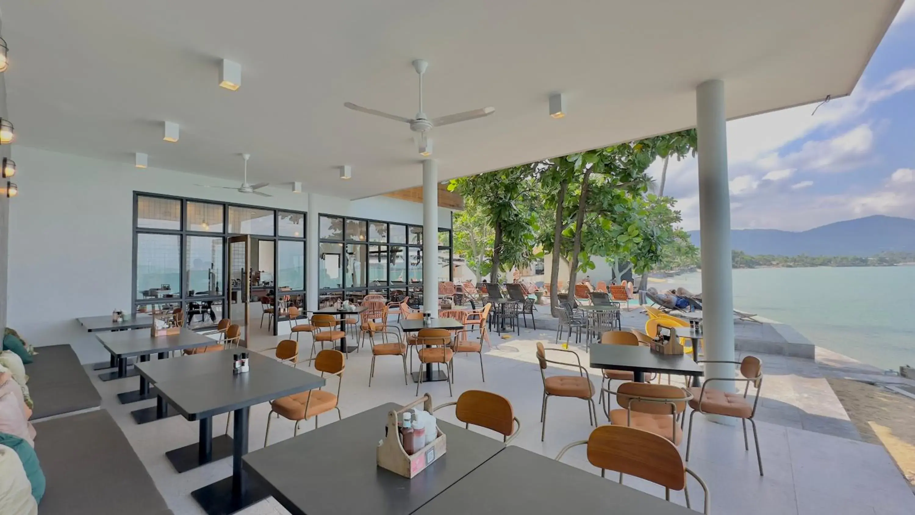 Restaurant/places to eat in Escape Beach Resort - New Look & Improved Restaurant/places to eat in Escape Beach Resort - New Look & Improved