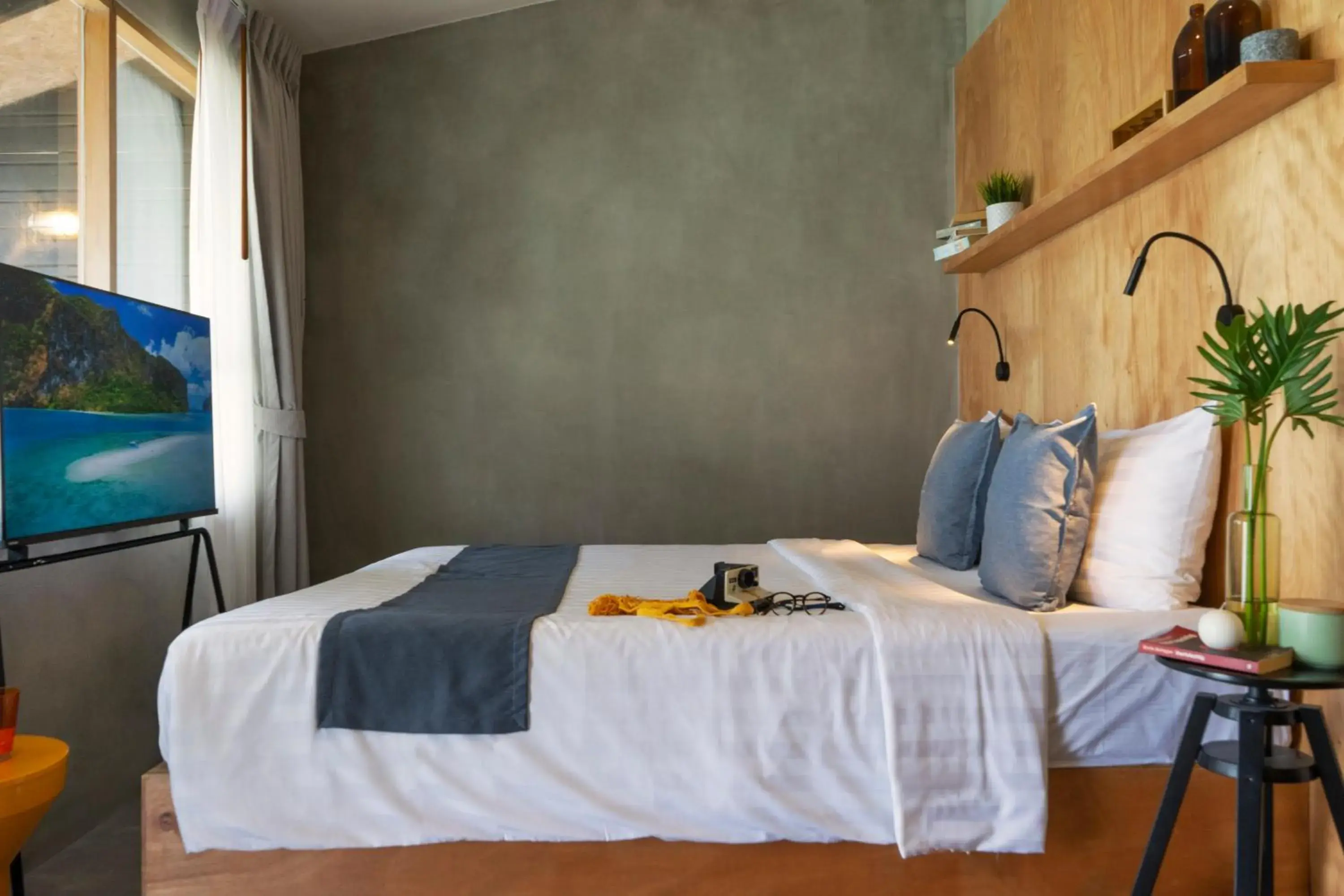 Bed in Escape Beach Resort - New Look & Improved Bed in Escape Beach Resort - New Look & Improved