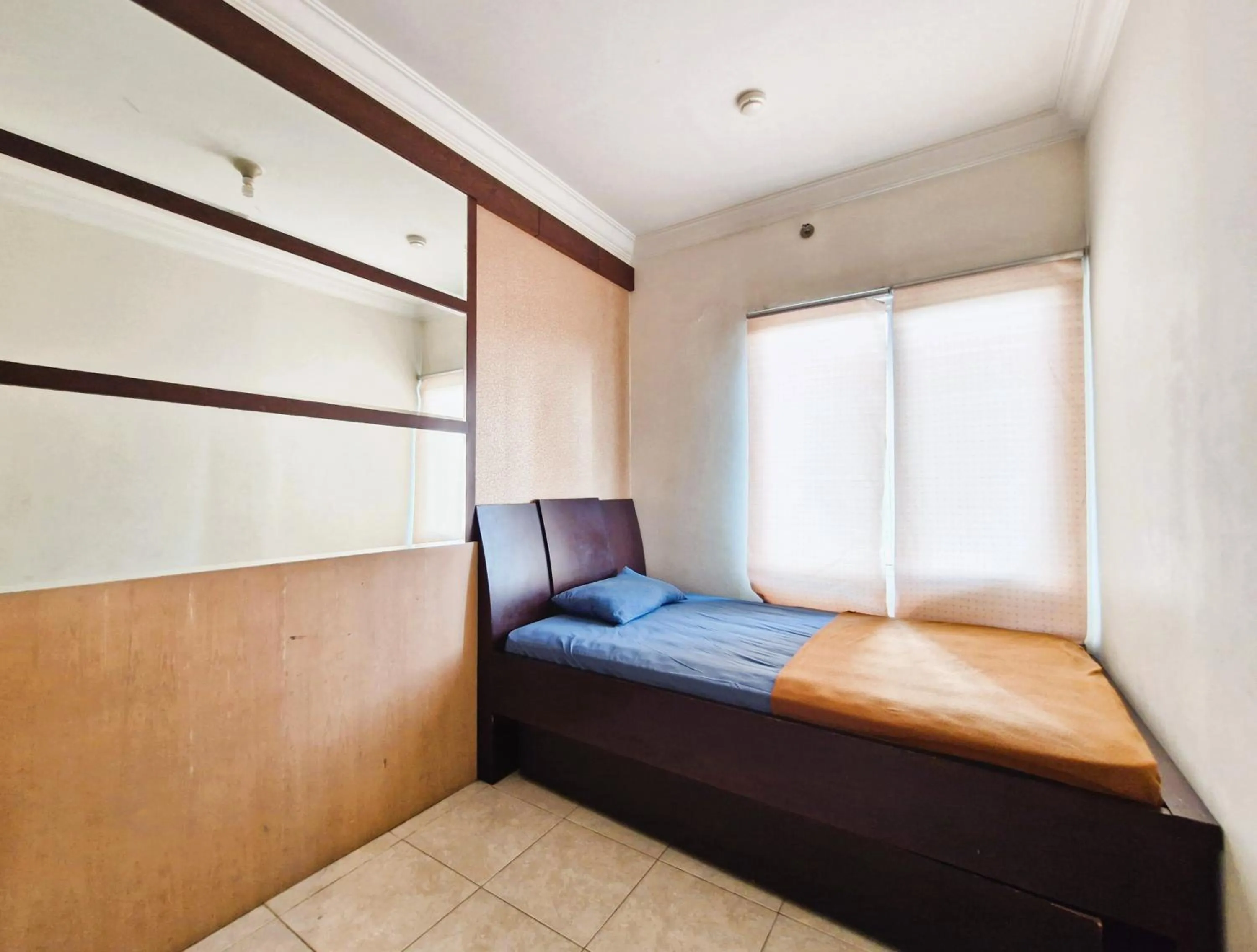 Bedroom, Bed in High Livin Apartment Ciumbuleuit