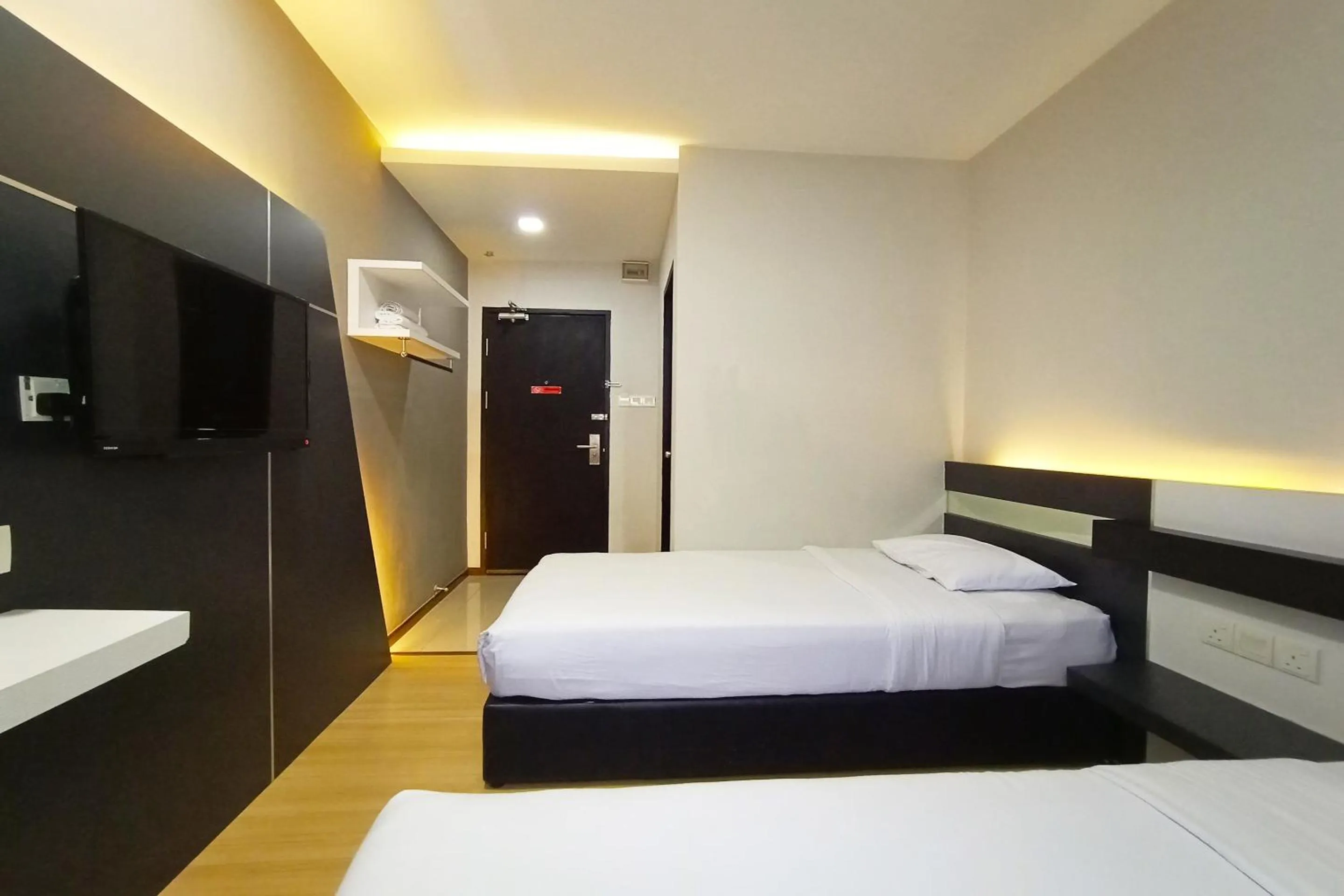 Bedroom, Bed in Hotel O Hi Inn