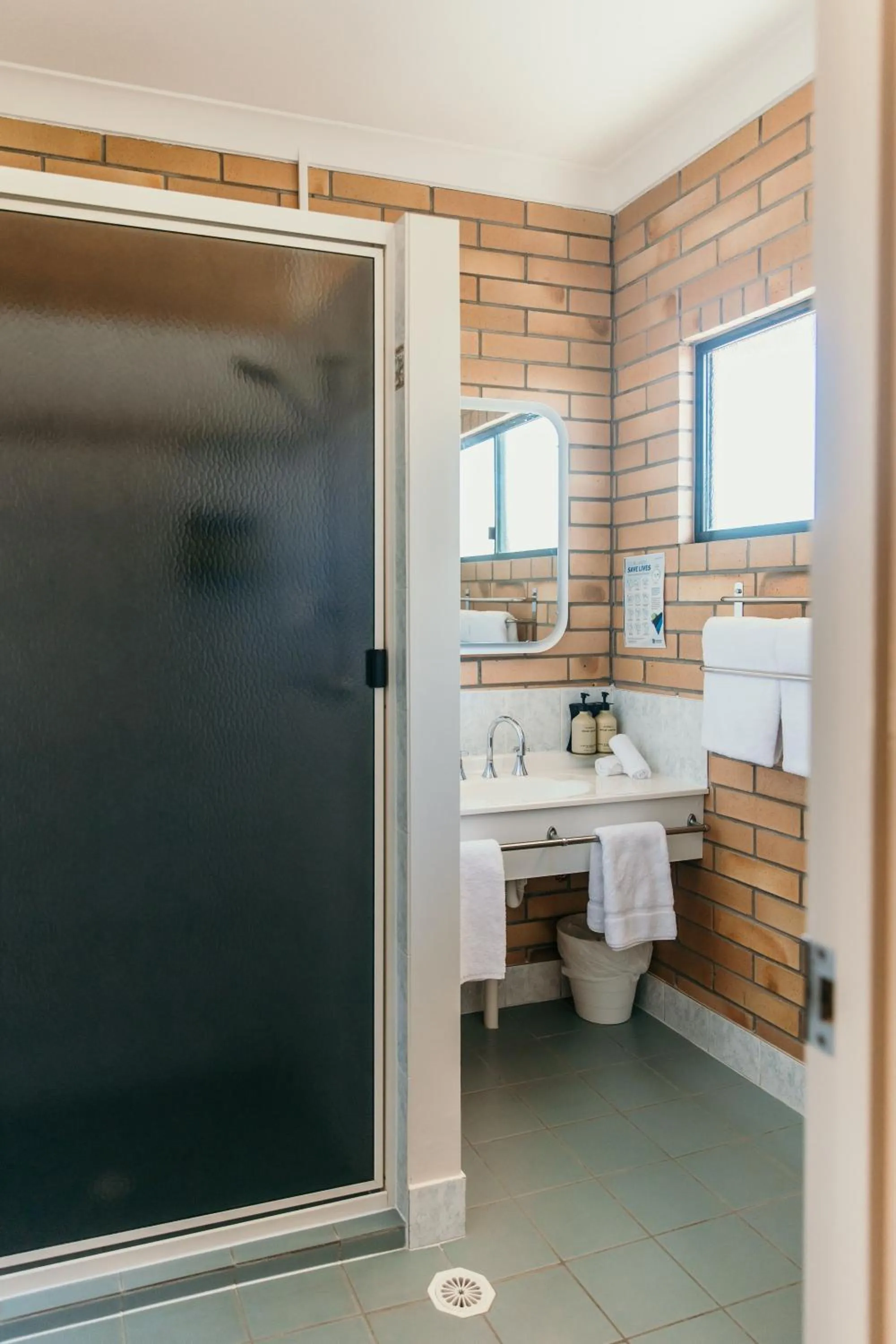 Bathroom in Oasis Motor Inn Blackall