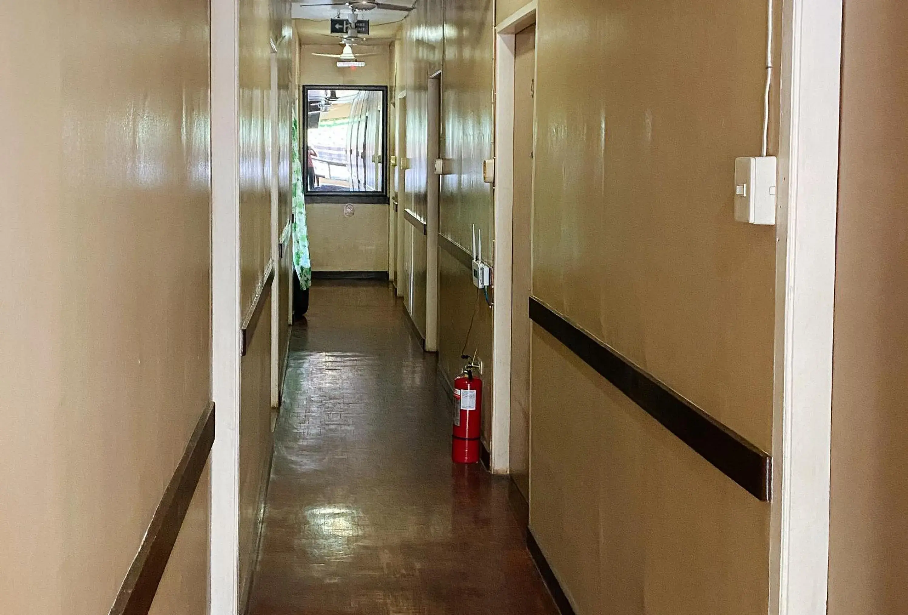 Lobby or reception in RedDoorz @ Sukitel Budget Hotel Nasugbu Lobby or reception in RedDoorz @ Sukitel Budget Hotel Nasugbu