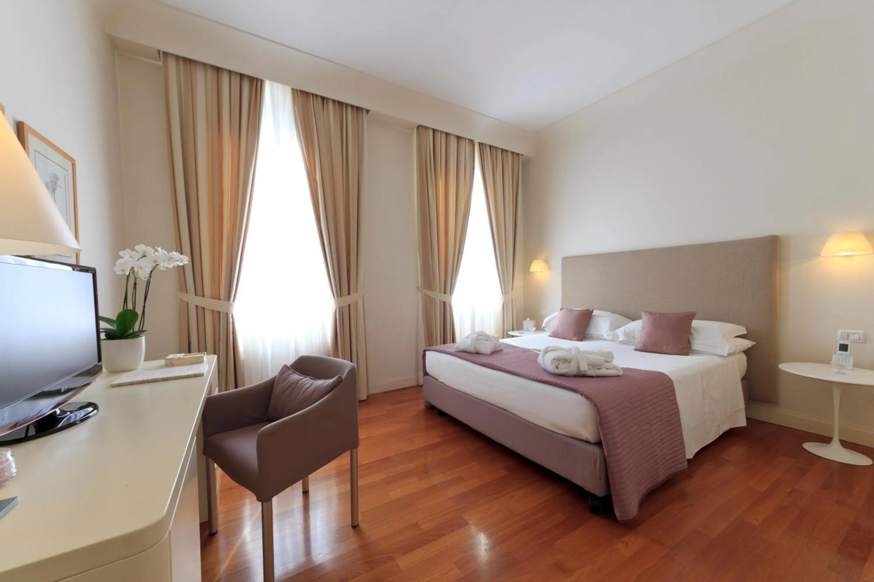 Bedroom, Bed in Residence Hilda