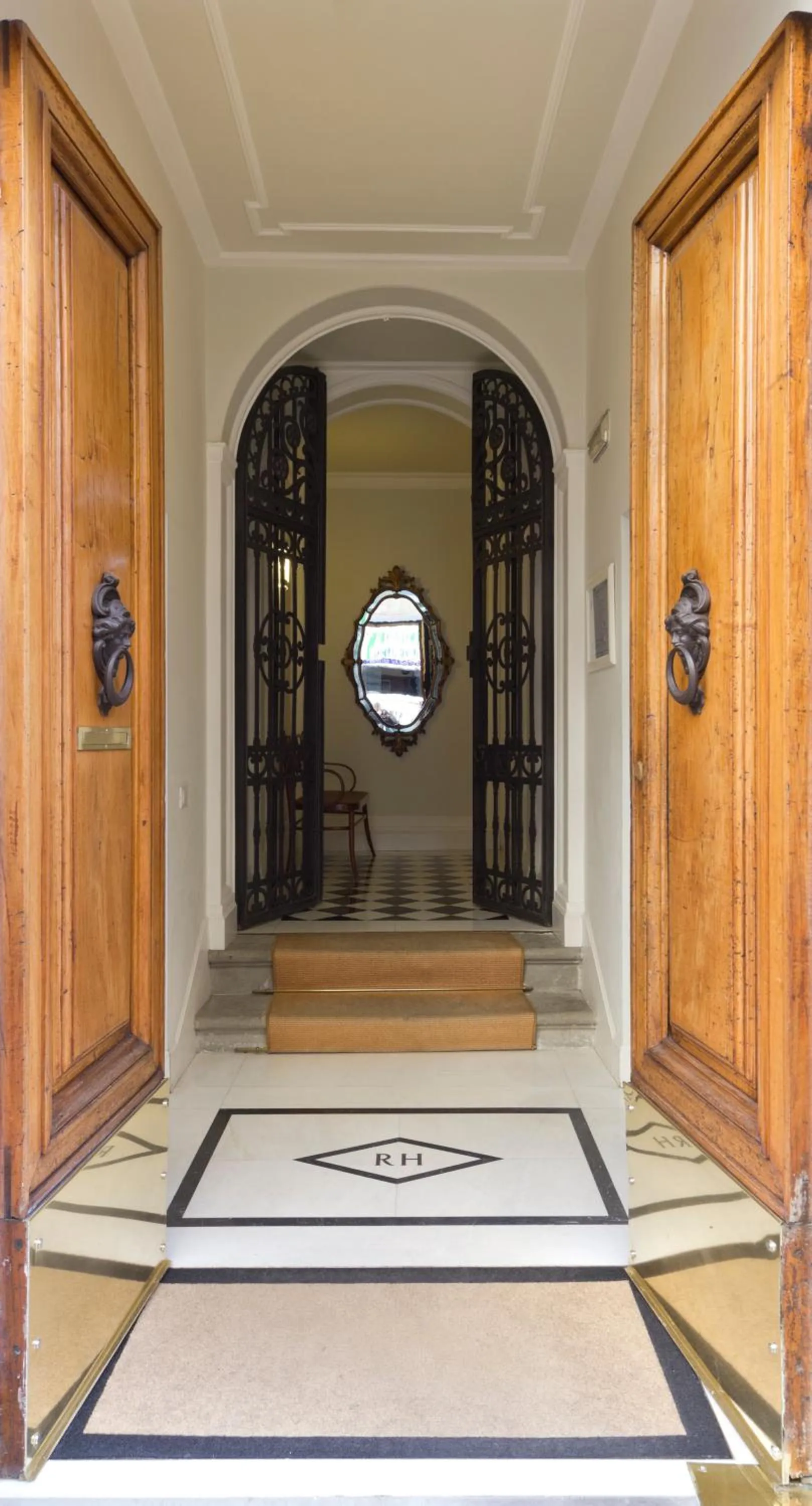 Facade/entrance in Residence Hilda