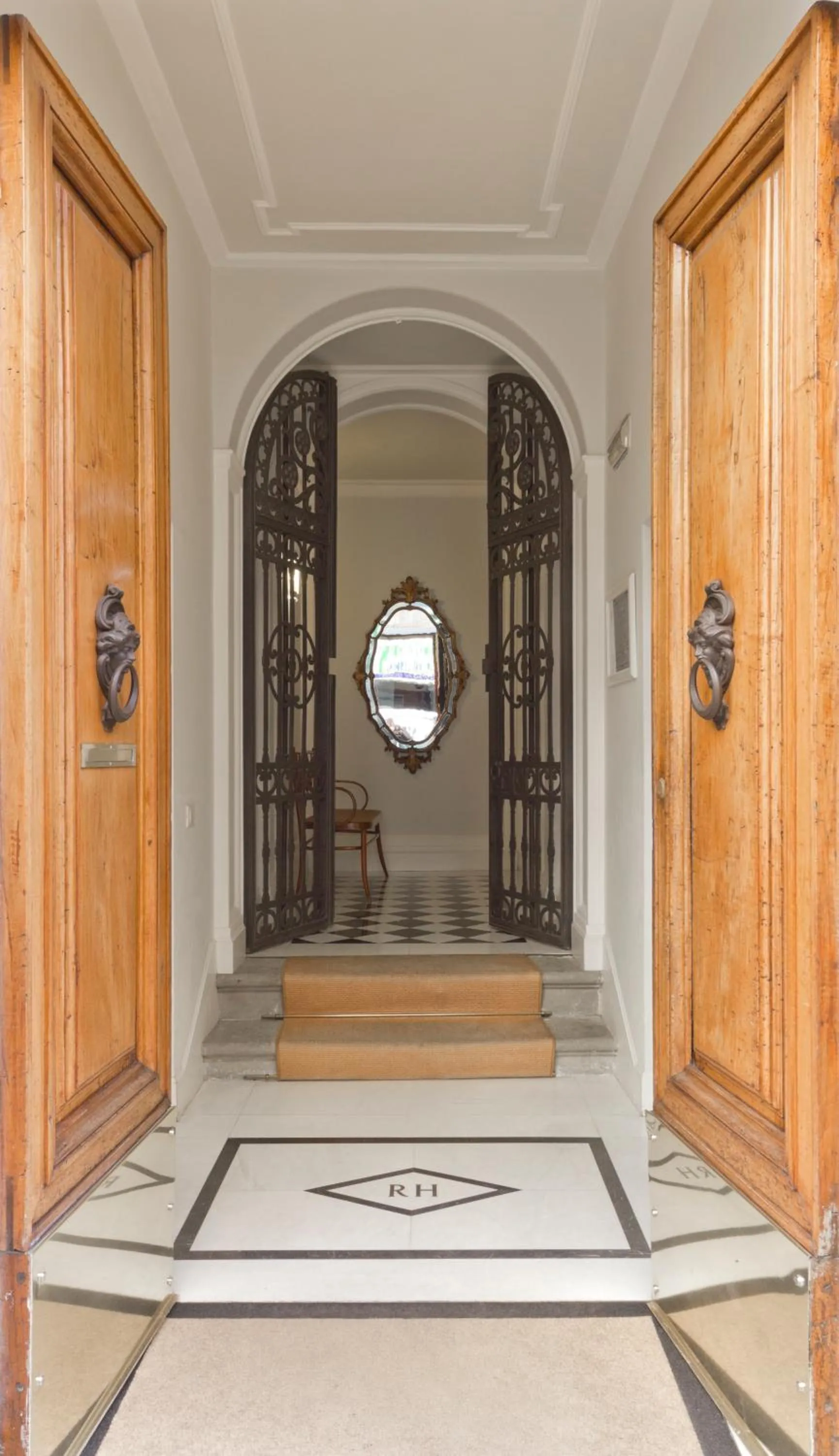 Facade/entrance in Residence Hilda