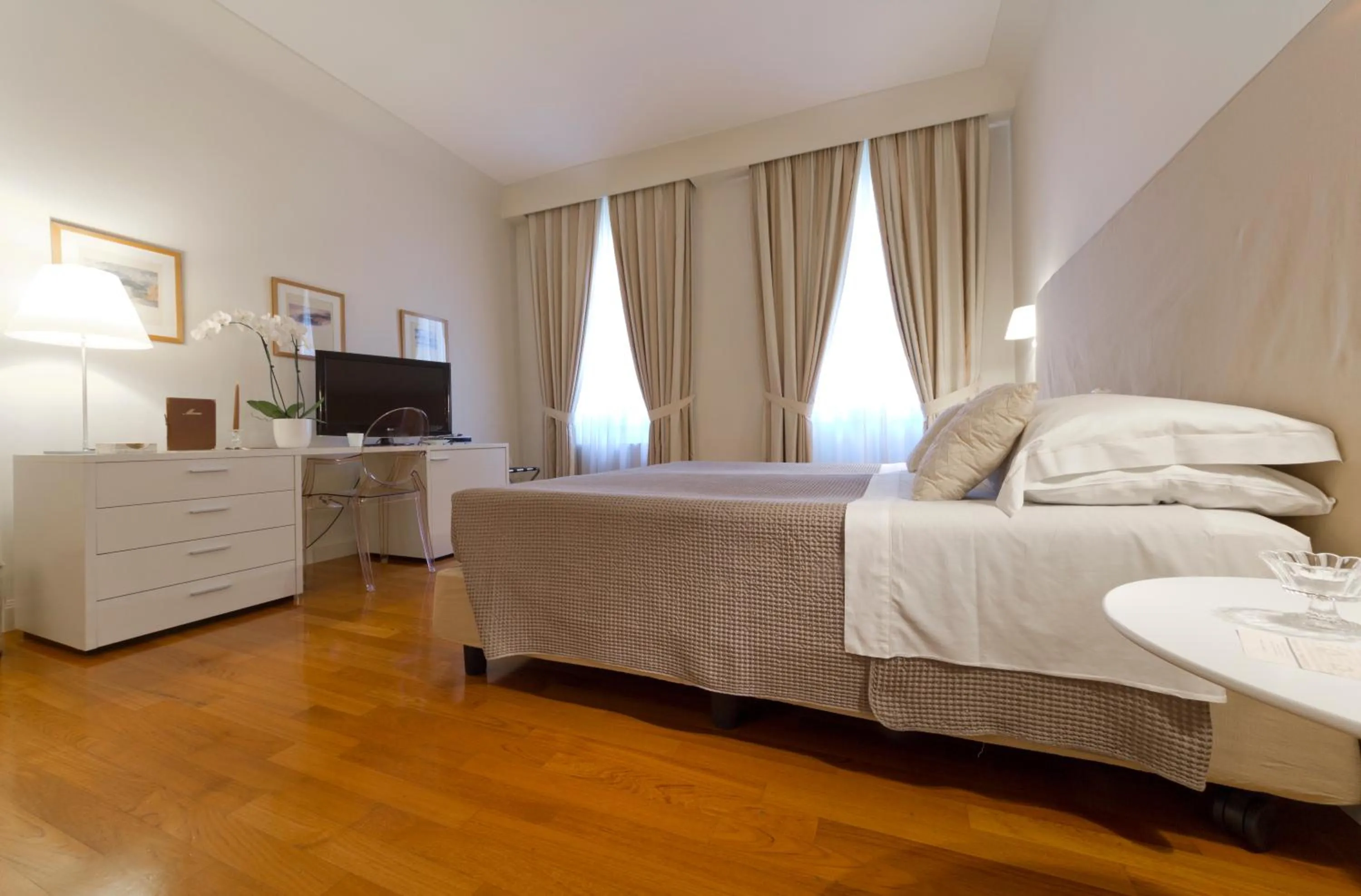 Bedroom, Bed in Residence Hilda