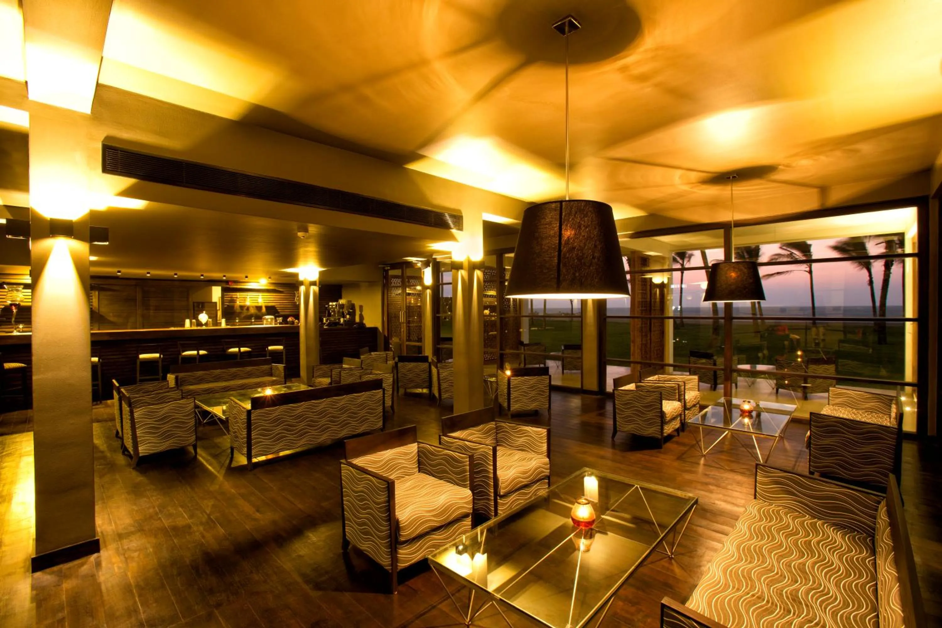 Lounge or bar in Anantaya Resort & Spa Chilaw