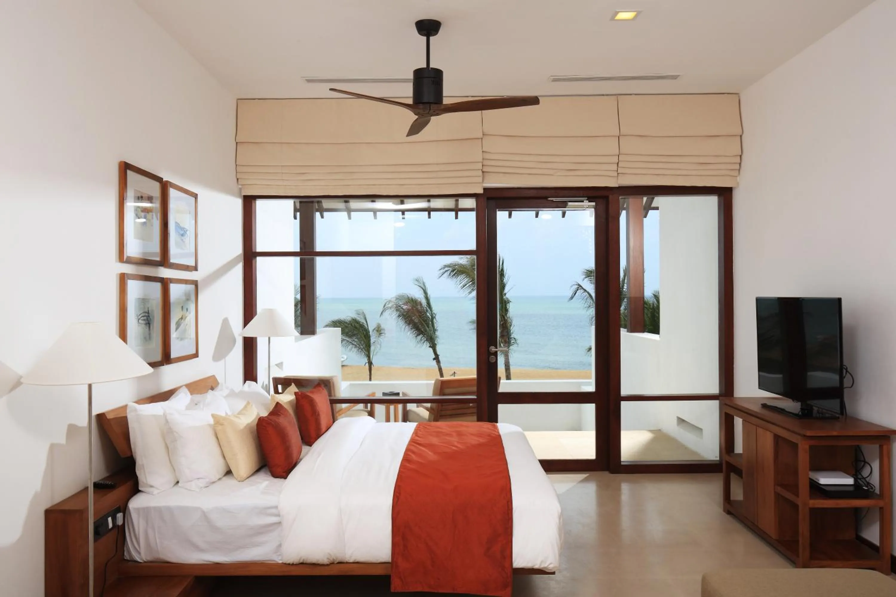 TV and multimedia, Bed in Anantaya Resort & Spa Chilaw