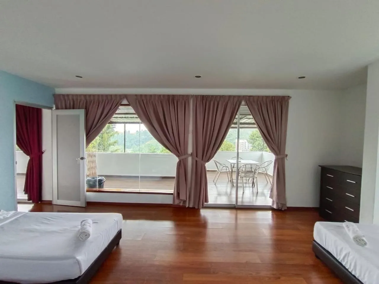 Bed in Dear Dino Villa Cameron Highlands