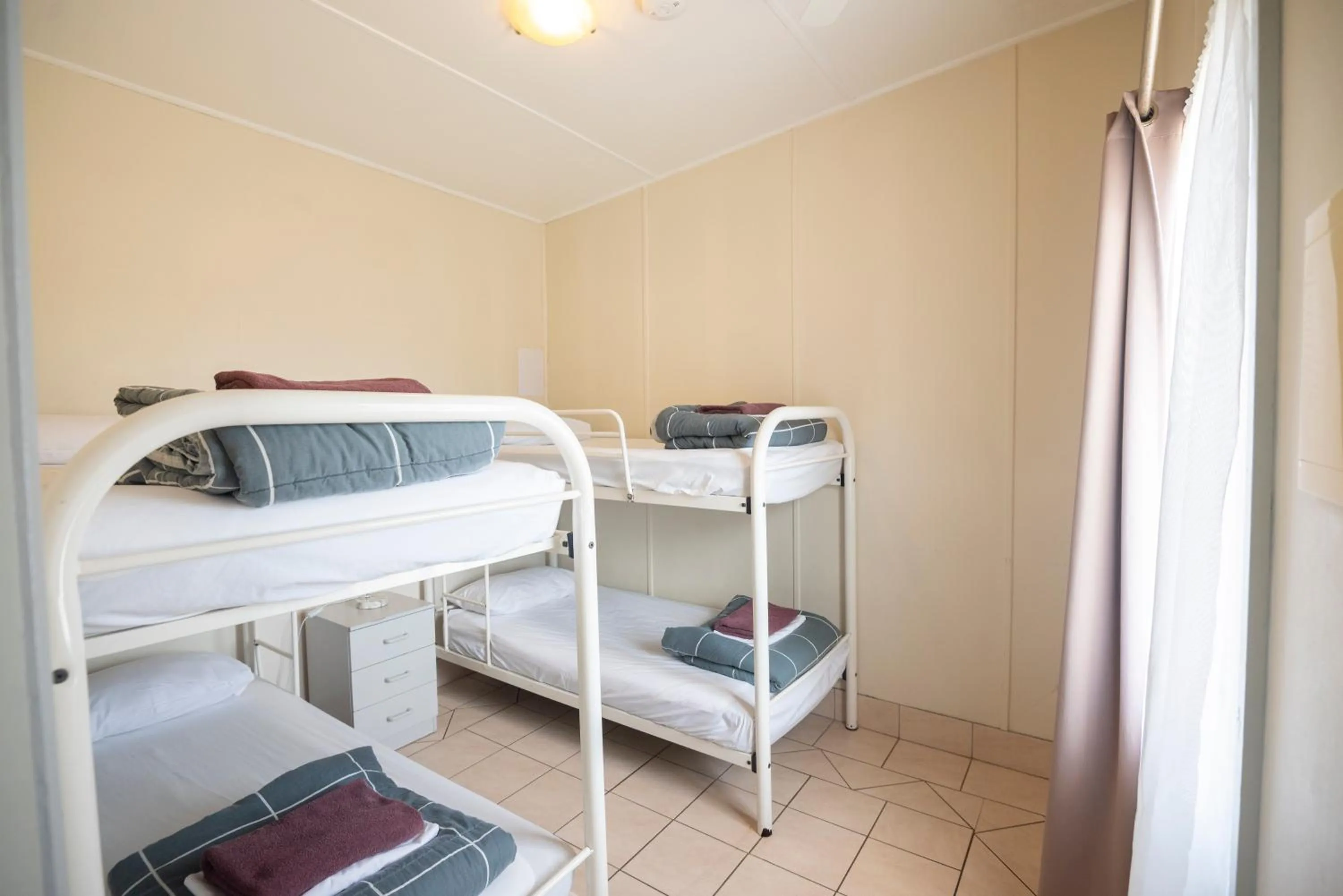 Bedroom, Bed in Belair Gardens Caravan Park