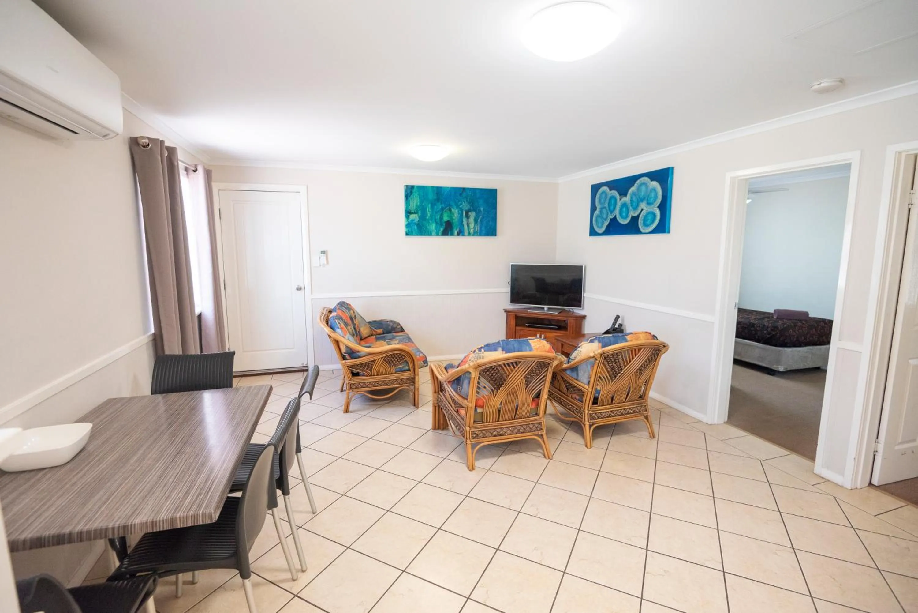 Living room in Belair Gardens Caravan Park