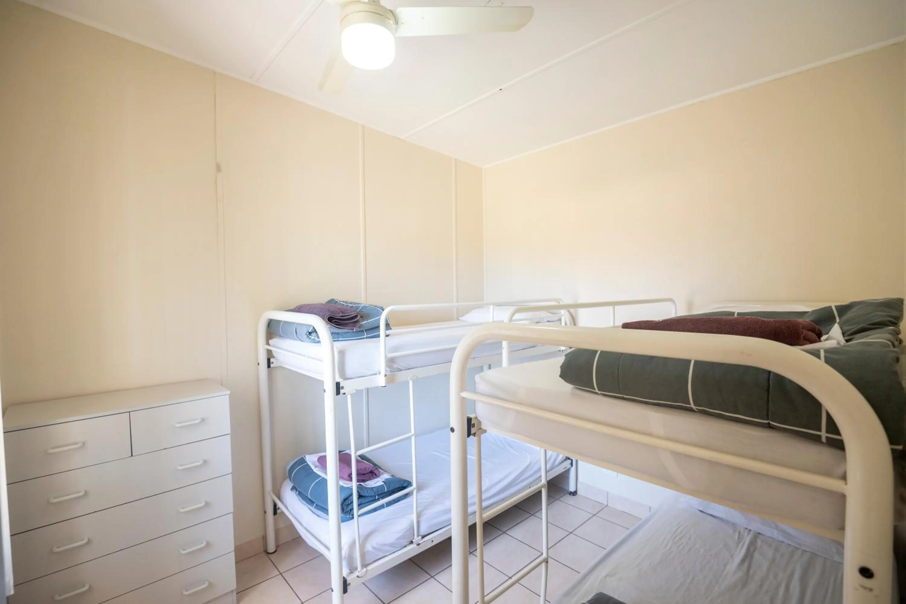 Bedroom, Bed in Belair Gardens Caravan Park