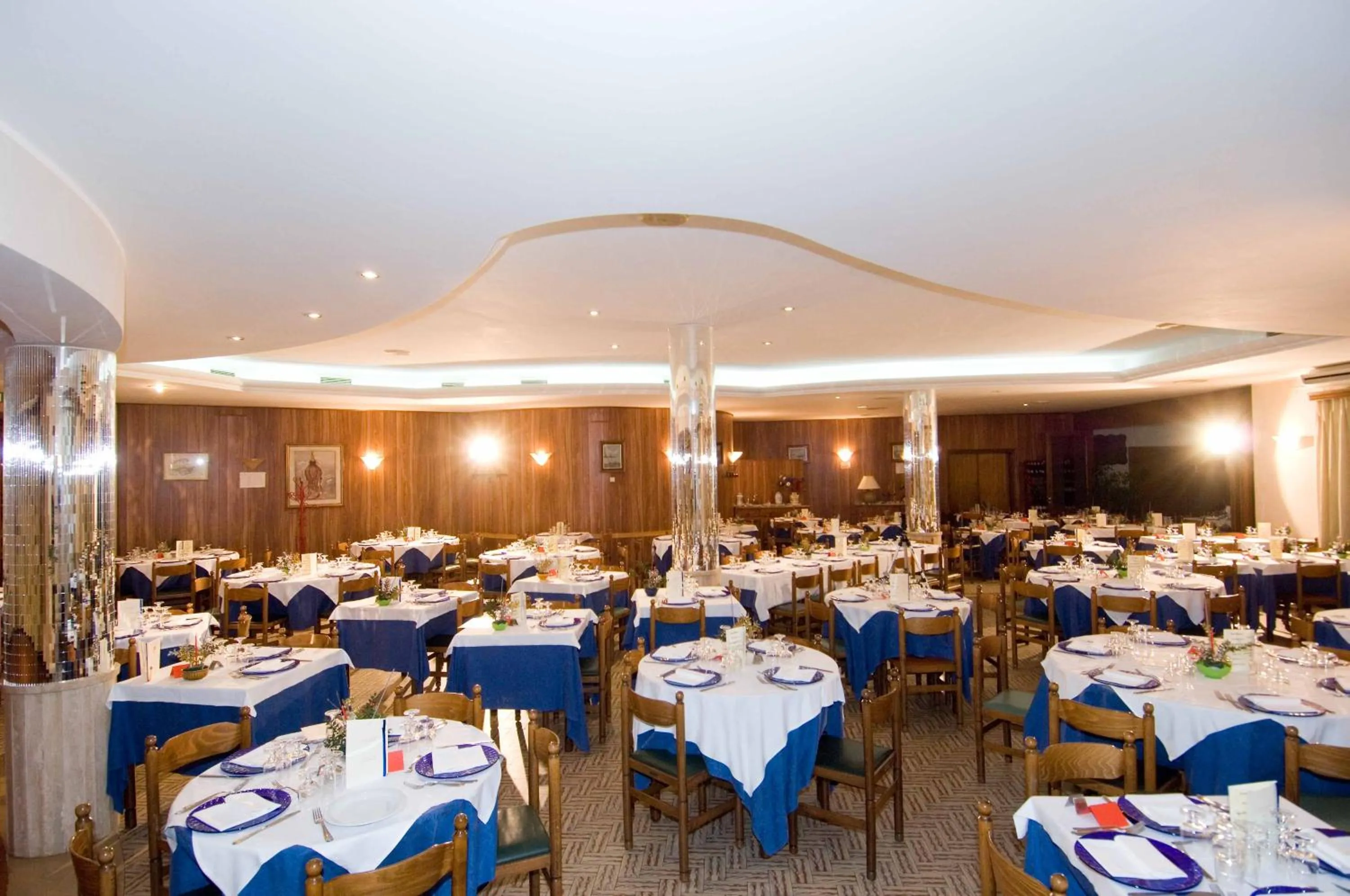 Restaurant/places to eat in Hotel Ristorante Il Gabbiano
