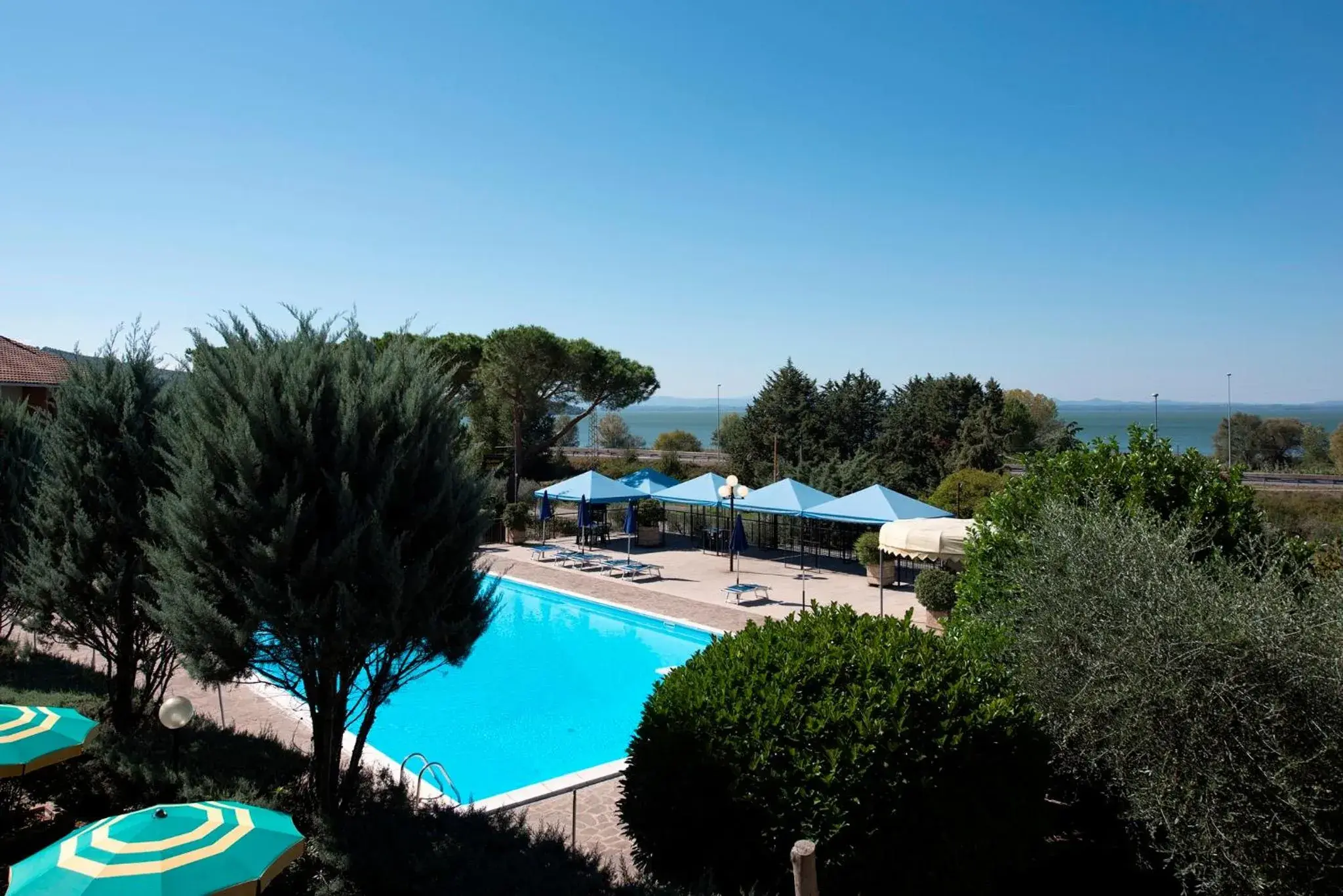 Lake view, Pool View in Hotel Ristorante Il Gabbiano