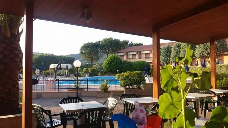Restaurant/places to eat, Lounge/Bar in Hotel Ristorante Il Gabbiano