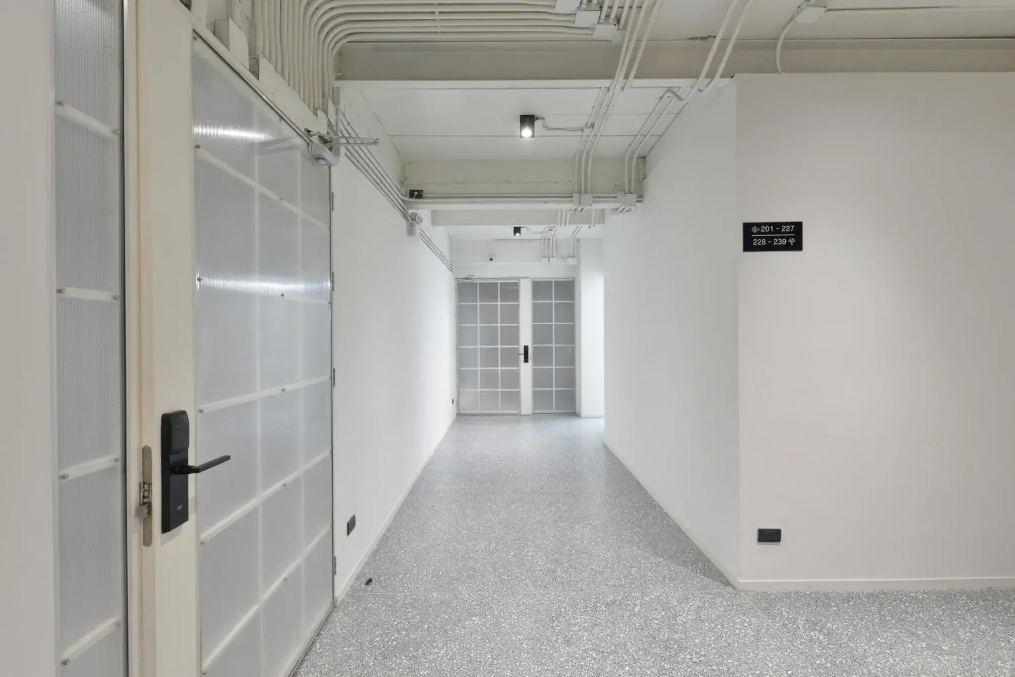 Property building in Tiang Capsule Property building in Tiang Capsule